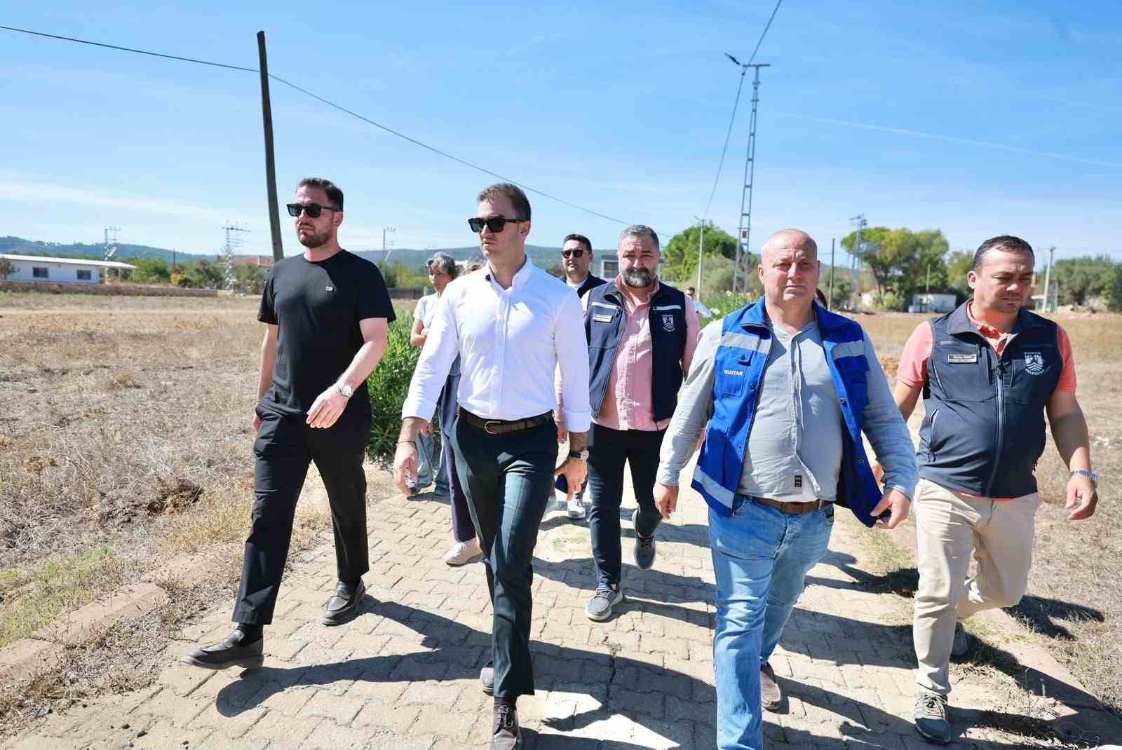 MANDALİNCİ ÇAMARASI VE KUMKÖY’DE SAHAYA İNDİ: TALEPLERİ YERİNDE DİNLEDİ