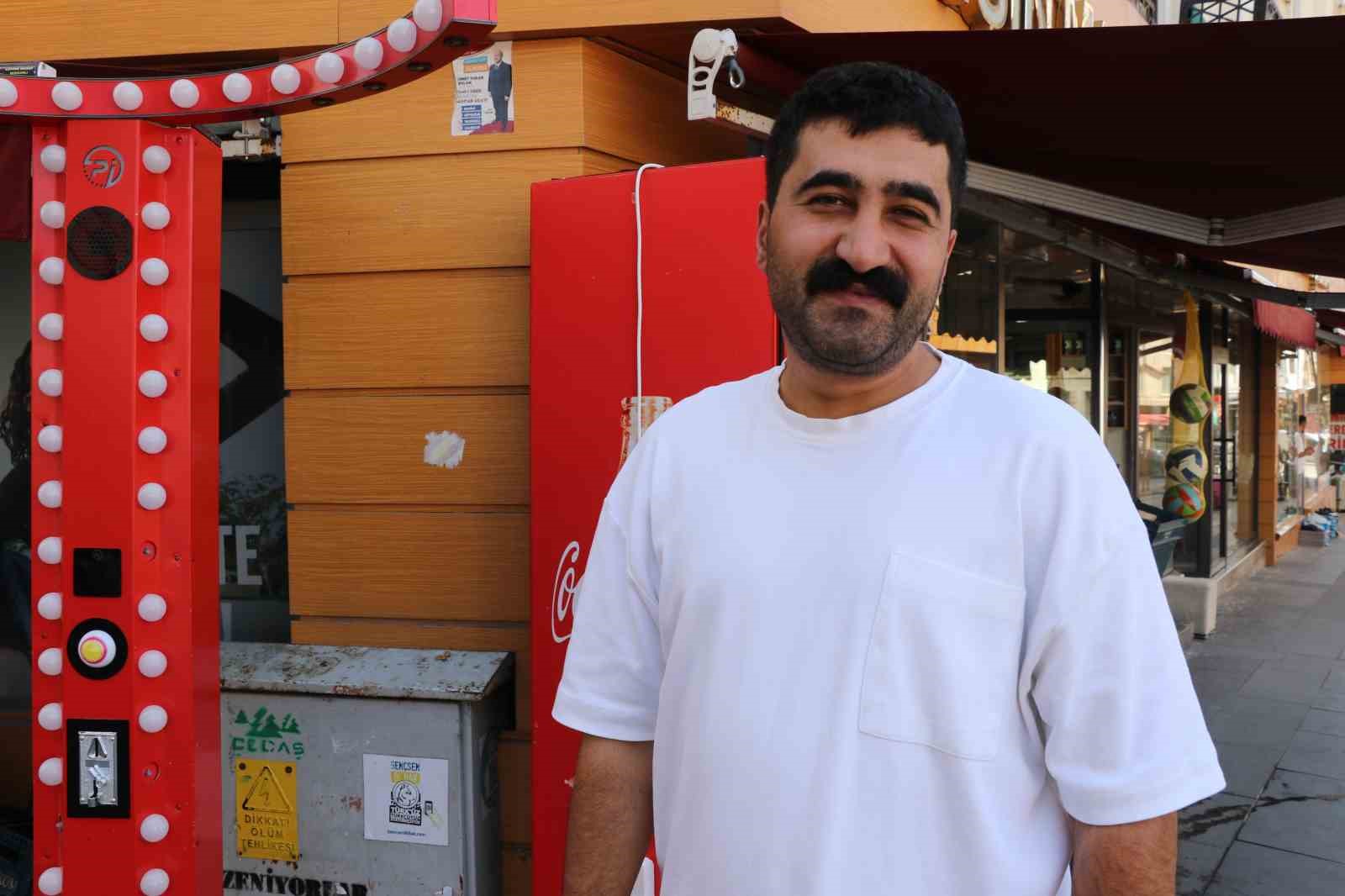 İŞLETME SAHİBİ FATİH ŞEKER