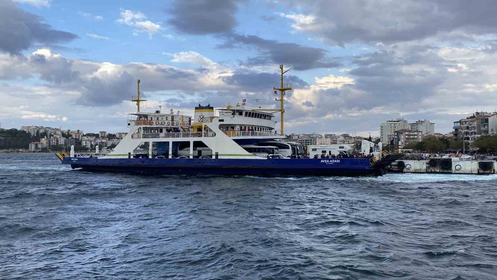 ÇANAKKALE’NİN KUZEY EGE DENİZİ’NDEKİ BOZCAADA VE GÖKÇEADA İLÇELERİNE YARIN YAPILMASI PLANLANAN BAZI FERİBOT SEFERLERİ OLUMSUZ HAVA ŞARTLARI NEDENİYLE İPTAL EDİLDİ.