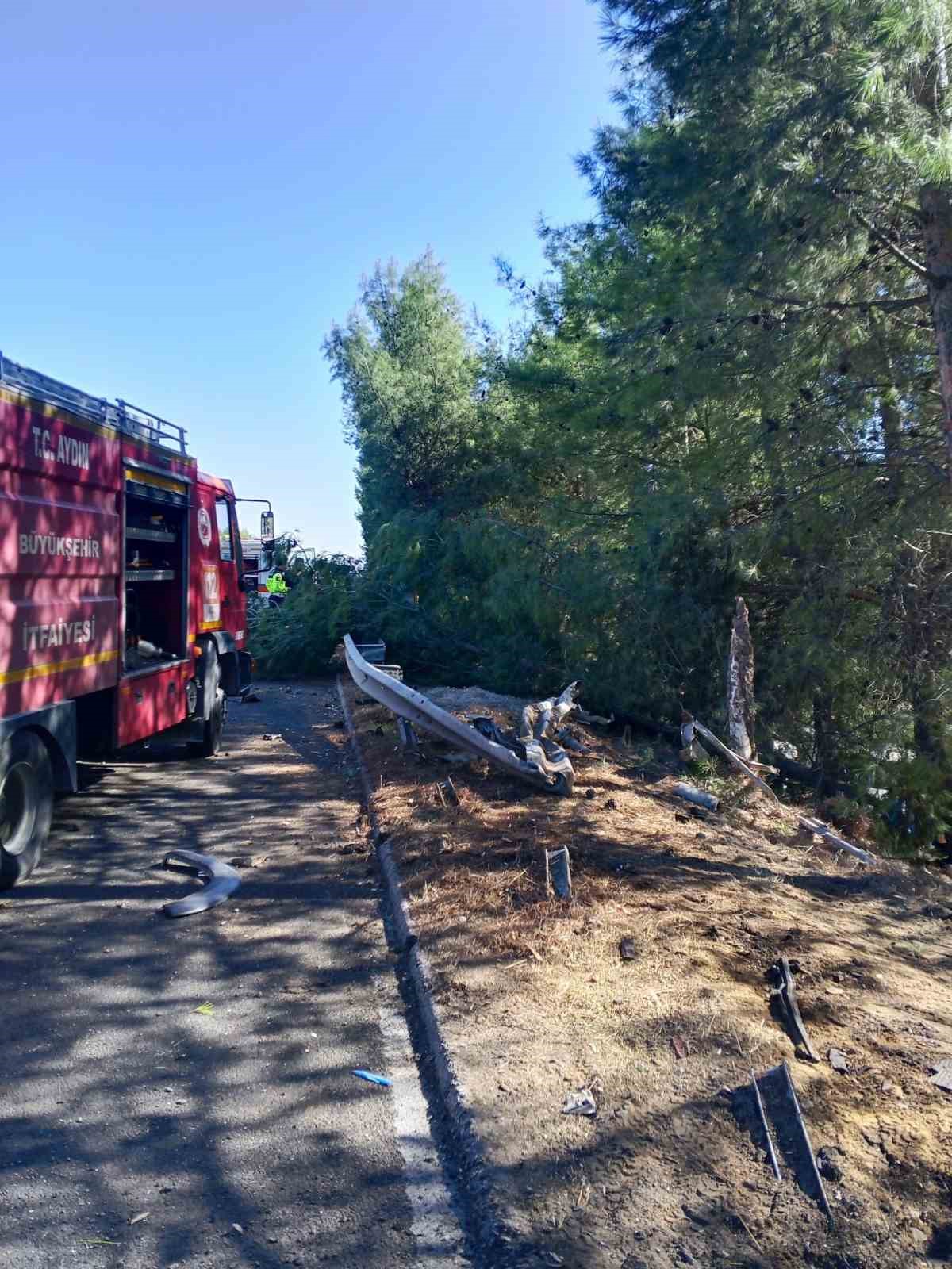 TURİSTLERİ TAŞIYAN OTOBÜS ŞARAMPOLE UÇTU: 1 ÖLÜ