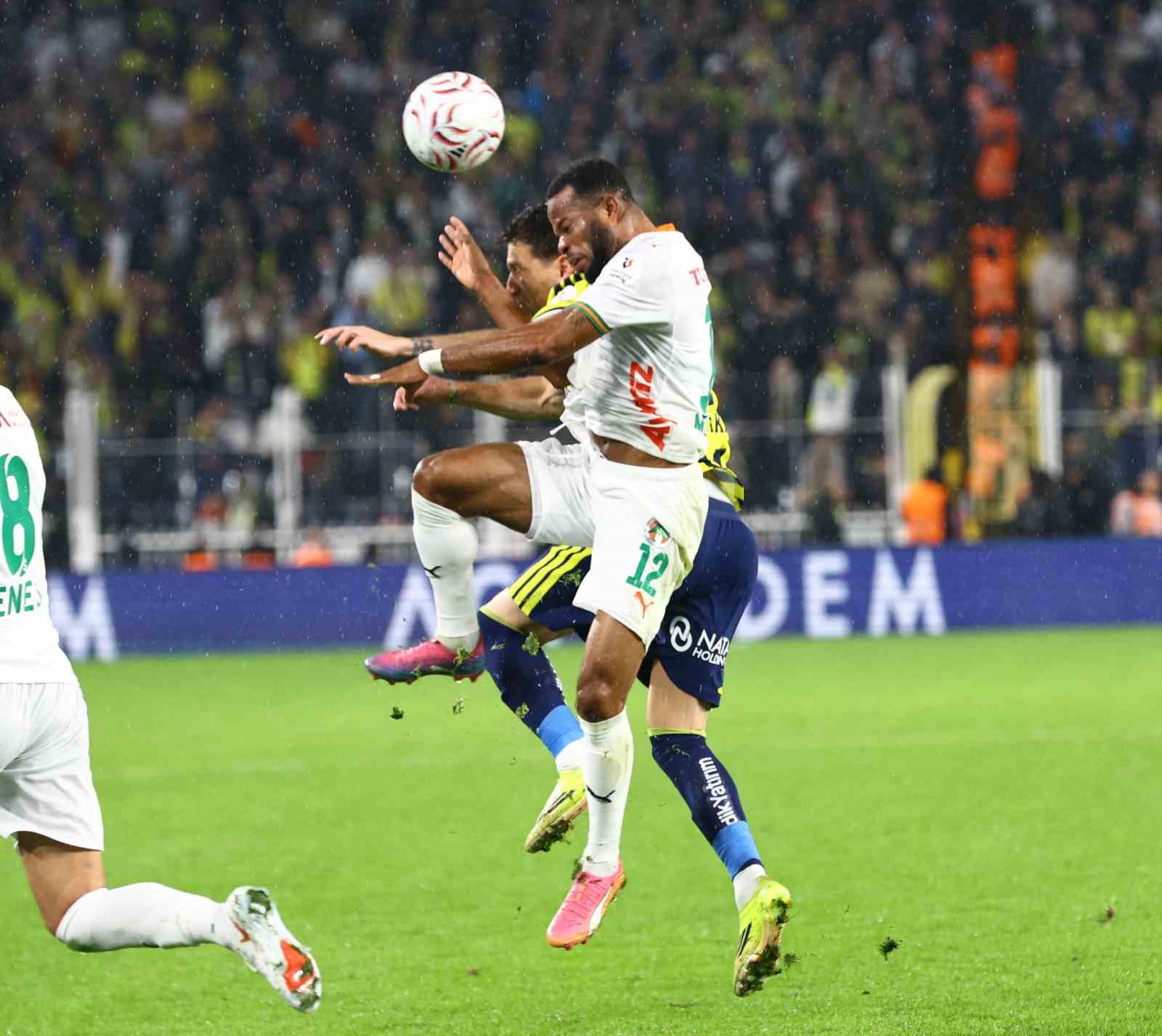 TRENDYOL SÜPER LİG’İN 8. HAFTASINDA FENERBAHÇE EVİNDE KARŞILAŞTIĞI CORENDON ALANYASPOR'U 3-0 MAĞLUP ETTİ.