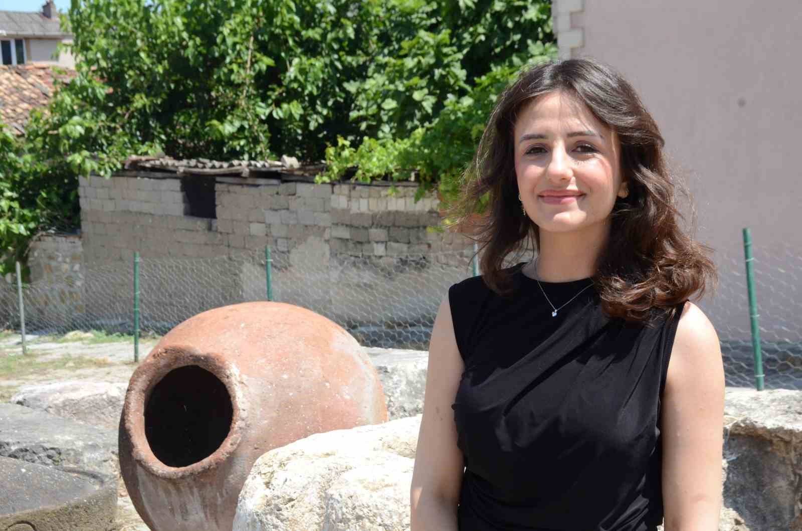 OSMANELİ BELEDİYESİ ÇALIŞANI İLAYDA ÖZKÖK,