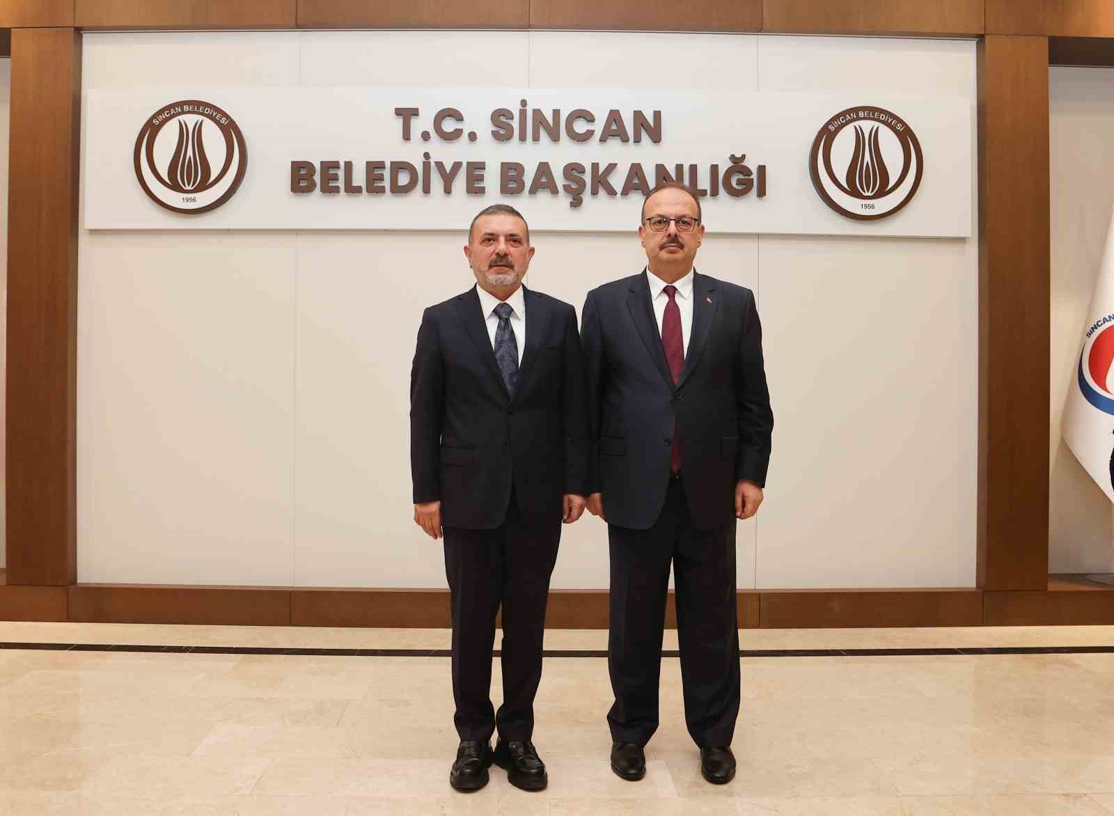 ANKARA VALİSİ YAKUP CANBOLAT(SAĞ) VE SİNCAN BELEDİYE BAŞKANI MURAT ERCAN (SOL)