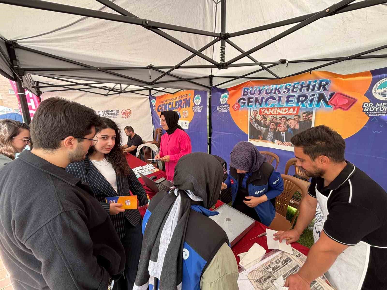 KAYSERİ BÜYÜKŞEHİR BELEDİYESİ, 2026-2027 AKADEMİK YILININ BAŞLAMASIYLA BİRLİKTE ÜNİVERSİTELİ GENÇLERE YÖNELİK KAPSAMLI BİR ORYANTASYON ETKİNLİĞİ DÜZENLEDİ