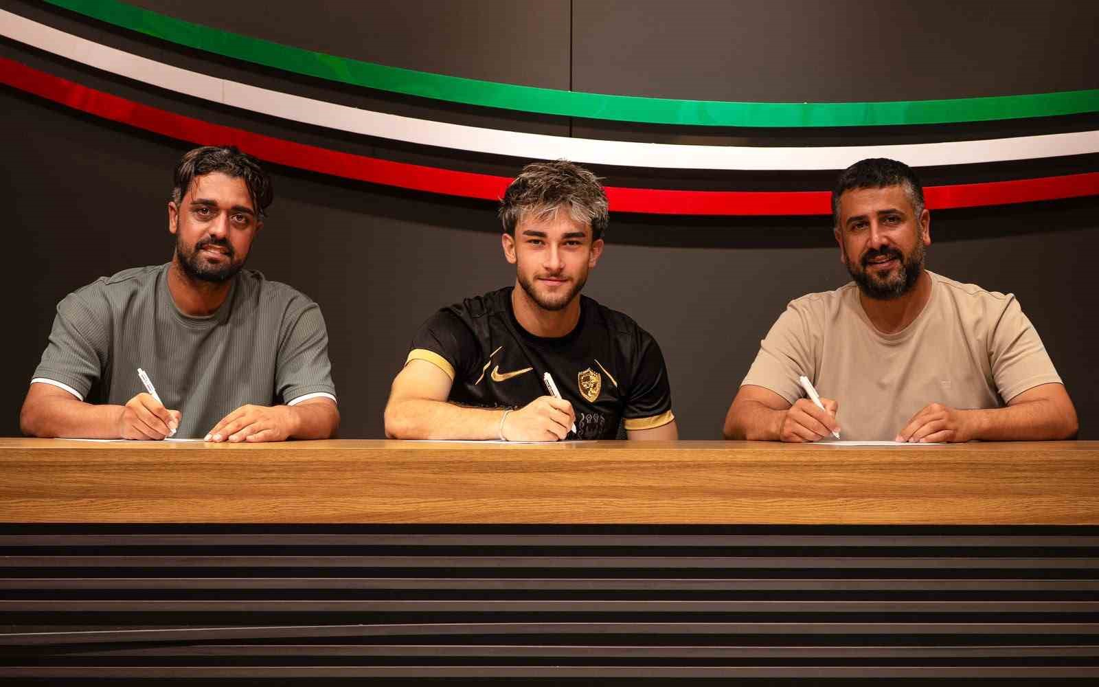 AMED SPORTİF FAALİYETLER, GALATASARAY'DAN ALİ TURAP BÜLBÜL'Ü TRANSFER ETTİ.
