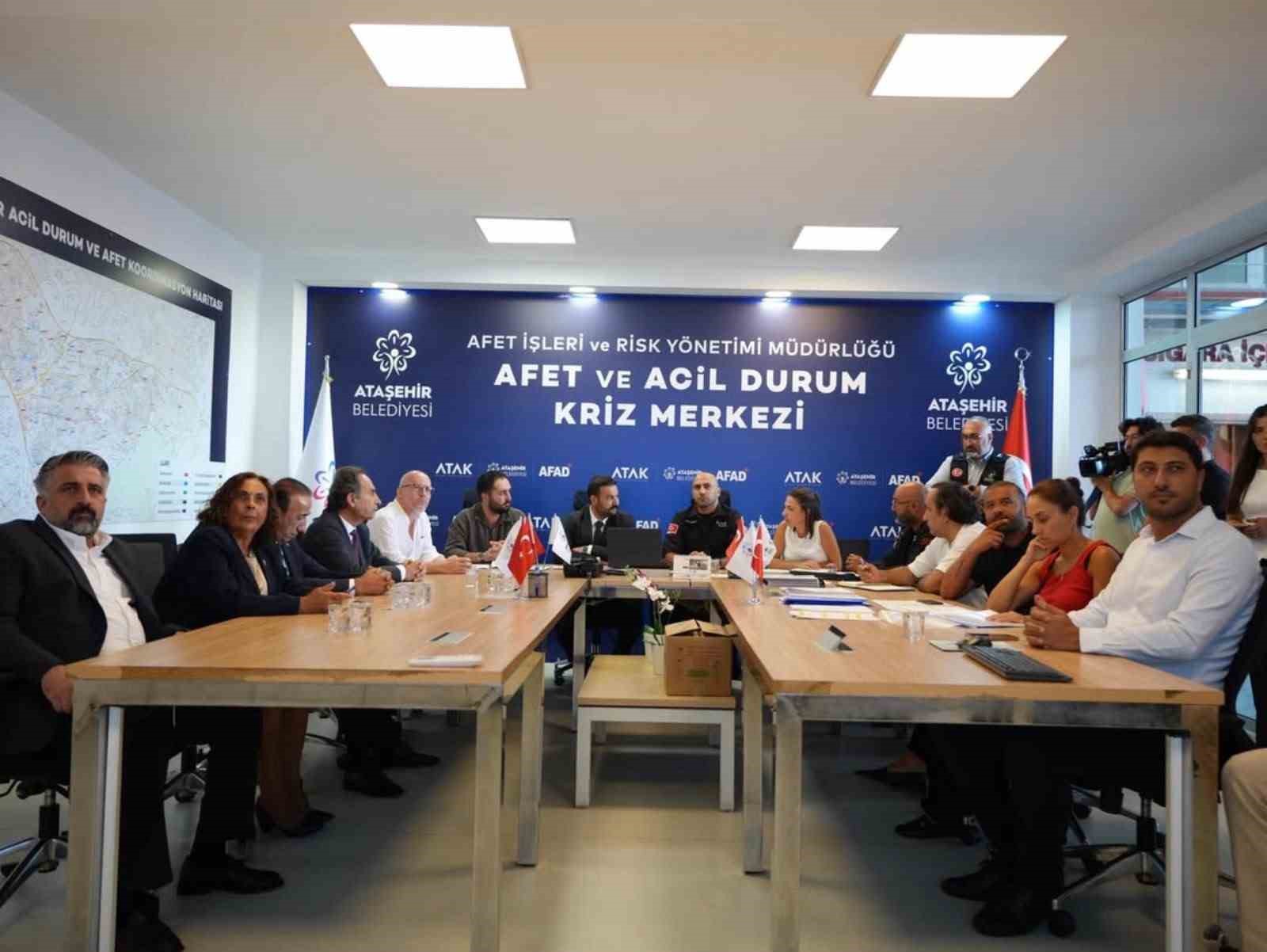 ATAŞEHİR BELEDİYESİ, 17 AĞUSTOS 1999 MARMARA DEPREMİ’NİN 27'NCİ YIL DÖNÜMÜNDE HAYATINI KAYBEDEN VATANDAŞLARI ANMAK VE DEPREM GERÇEĞİNE DİKKAT ÇEKMEK AMACIYLA BİR ANMA PROGRAMI GERÇEKLEŞTİRDİ.