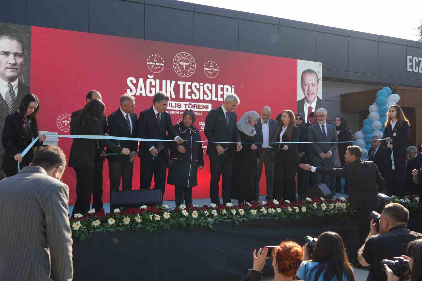 BOLU'DA 78 KİŞİNİN HAYATINI KAYBETTİĞİ GRAND KARTAL OTEL YANGININDA 8 YAKININI KAYBEDEN AVUKAT YÜKSEL GÜLTEKİN TARAFINDAN, KIZI ECZACI RUMEYSA GÜLTEKİN'İN ANISINI YAŞATMAK AMACIYLA YAPTIRILAN HEMODİYALİZ MERKEZİ, SAĞLIK BAKANI PROF. DR. KEMAL MEMİŞOĞLU'NUN KATILIMIYLA DÜZENLENEN TÖRENLE AÇILDI.