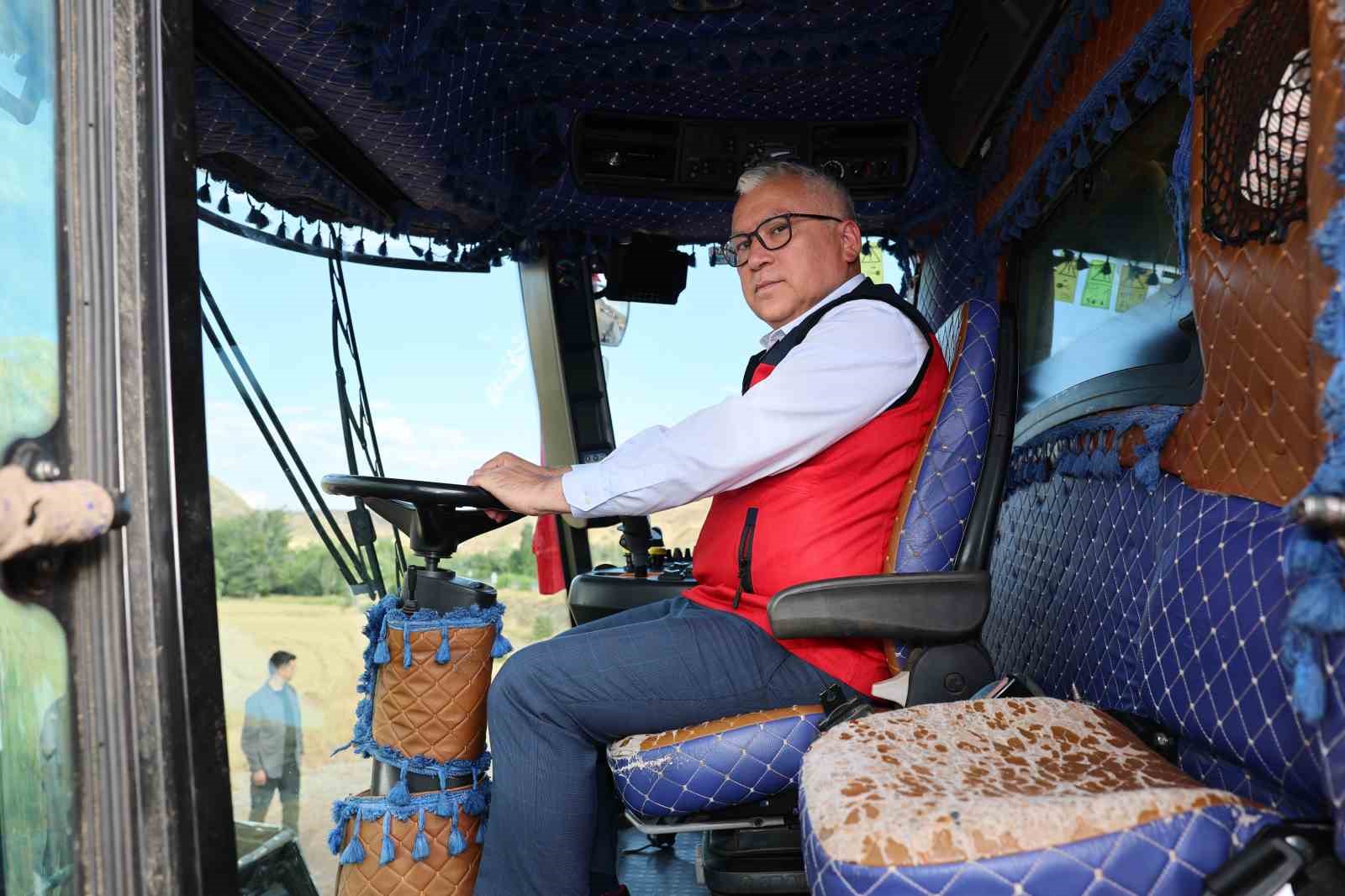 SİVAS VALİSİ YILMAZ ŞİMŞEK