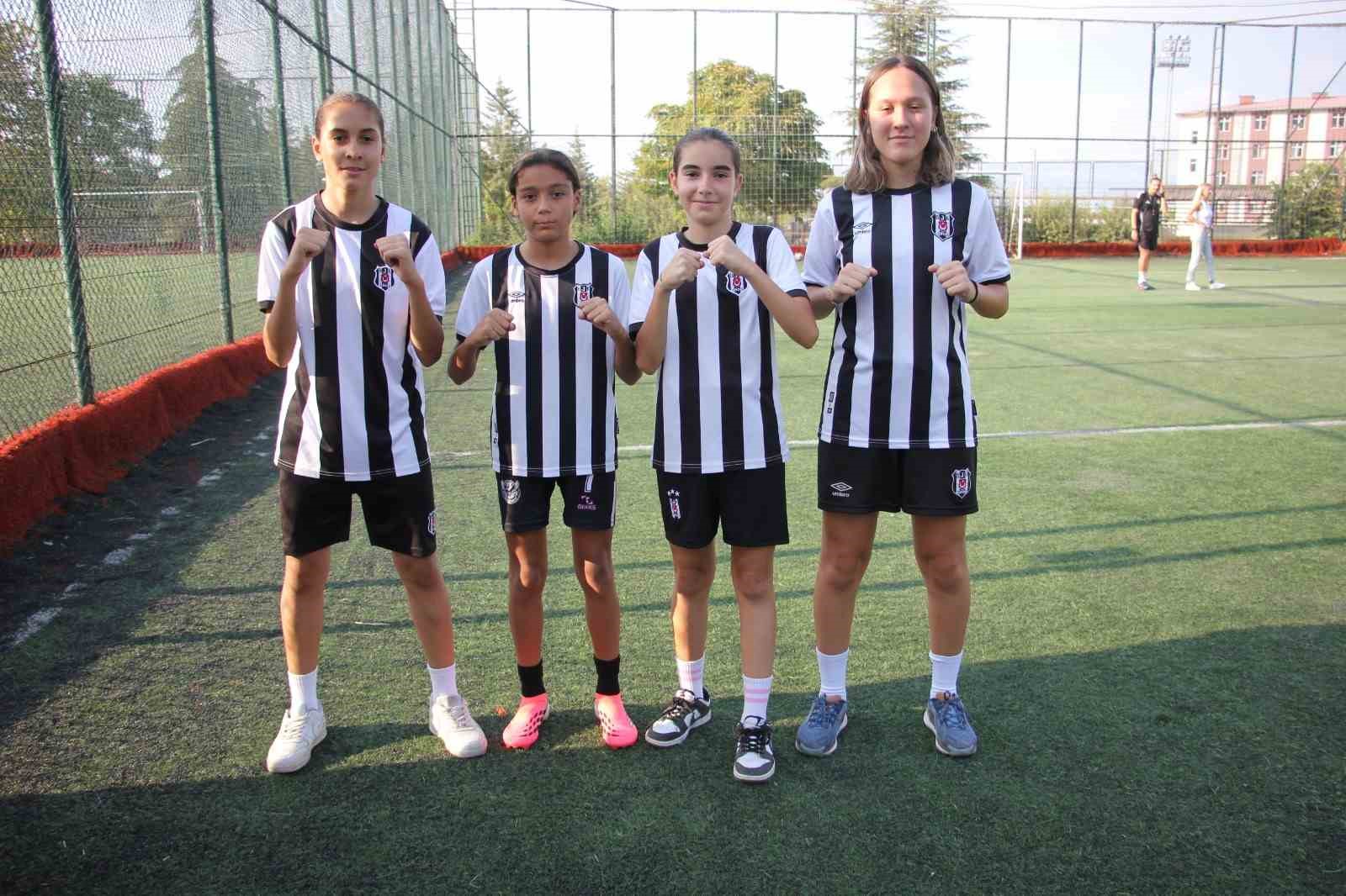 YAKLAŞIK 2 YIL ÖNCE FAALİYETE GEÇEN ANCAK BU KISA SÜREDE BÜYÜK GELİŞME KAYDEDEREK BÜYÜYEN DENİZLİ PAMUKKALE BEŞİKTAŞ FUTBOL OKULUN DA YETİŞEN NURCAN KAZANCIO GALATASARAY AKADEMİ TAKIMINA TRANSFER OLARAK DİKKATLERİ ÜZERİNE ÇEKTİ. SARI KIRMIZILI FUTBOLCU KAZANCIO HEDEFİNİ MİLLİ TAKIM OLARAK BELİRLEDİĞİNİ SÖYLEDİ.