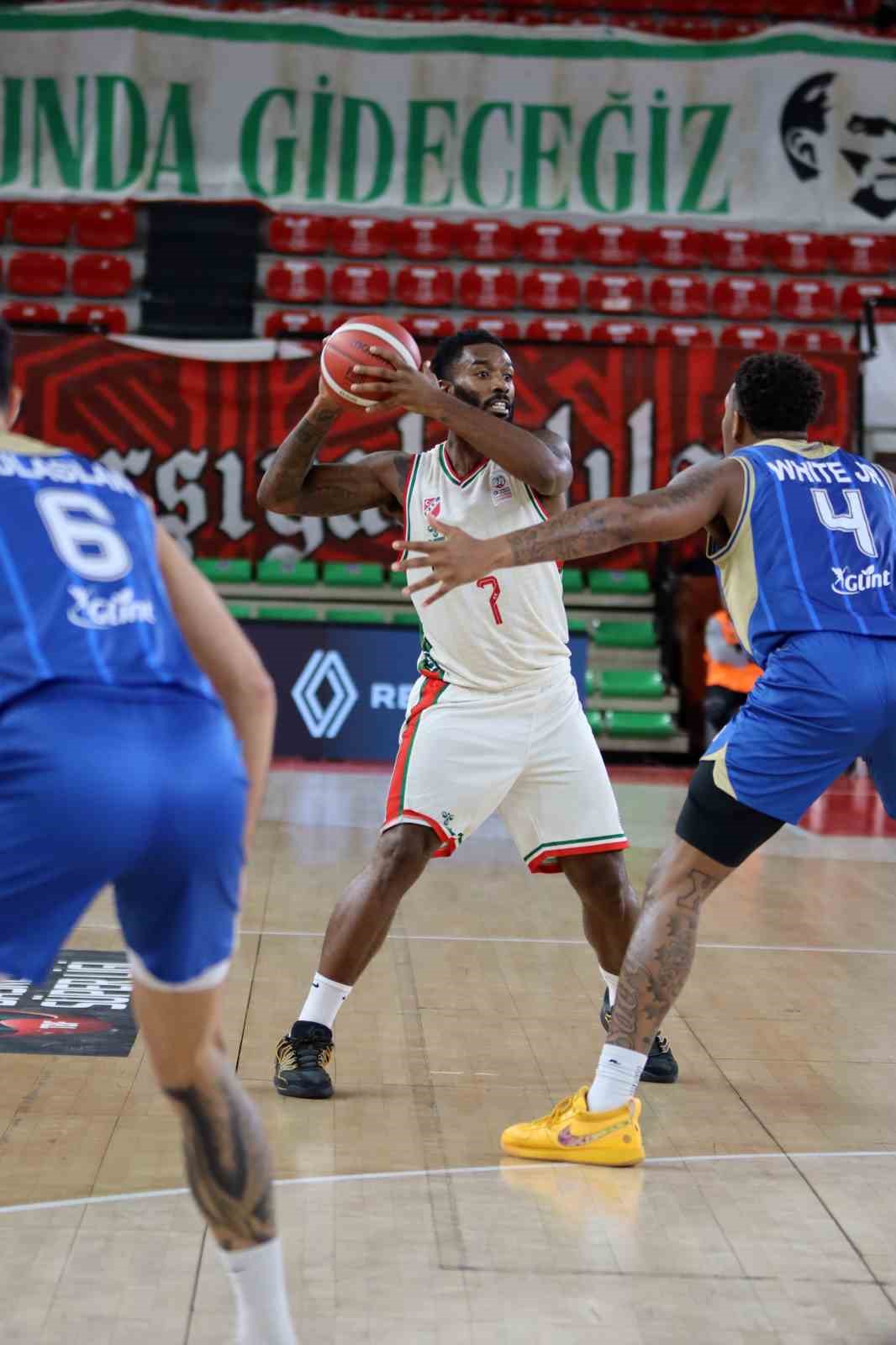 TÜRKİYE SİGORTA BASKETBOL SÜPER LİGİ'NİN 4. HAFTASINDA KARŞIYAKA, EVİNDE ÇAYIROVA BELEDİYESİ’Nİ 95-79 MAĞLUP ETTİ.
