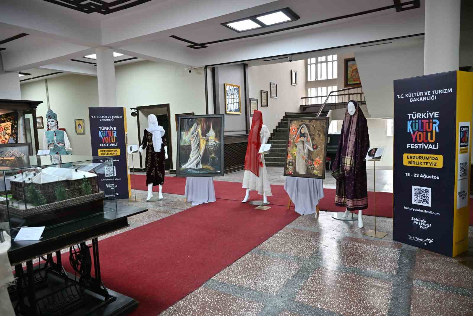 KÜLTÜR VE TURİZM BAKANLIĞI TARAFINDAN DÜZENLENEN ERZURUM KÜLTÜR YOLU FESTİVALİ, KENTİN KÜLTÜREL MİRASINI FARKLI SANAT DİSİPLİNLERİYLE BULUŞTURAN ETKİNLİKLERLE DEVAM ETTİ.