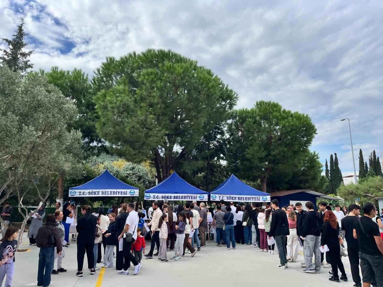 AYDIN’IN SÖKE İLÇESİNDE AYDIN SANAT EĞİTİM MODELİ (AYSEM) KAPSAMINDA DÜZENLENEN KURSLARIN KAYITLARI YOĞUN İLGİYLE DEVAM EDİYOR.