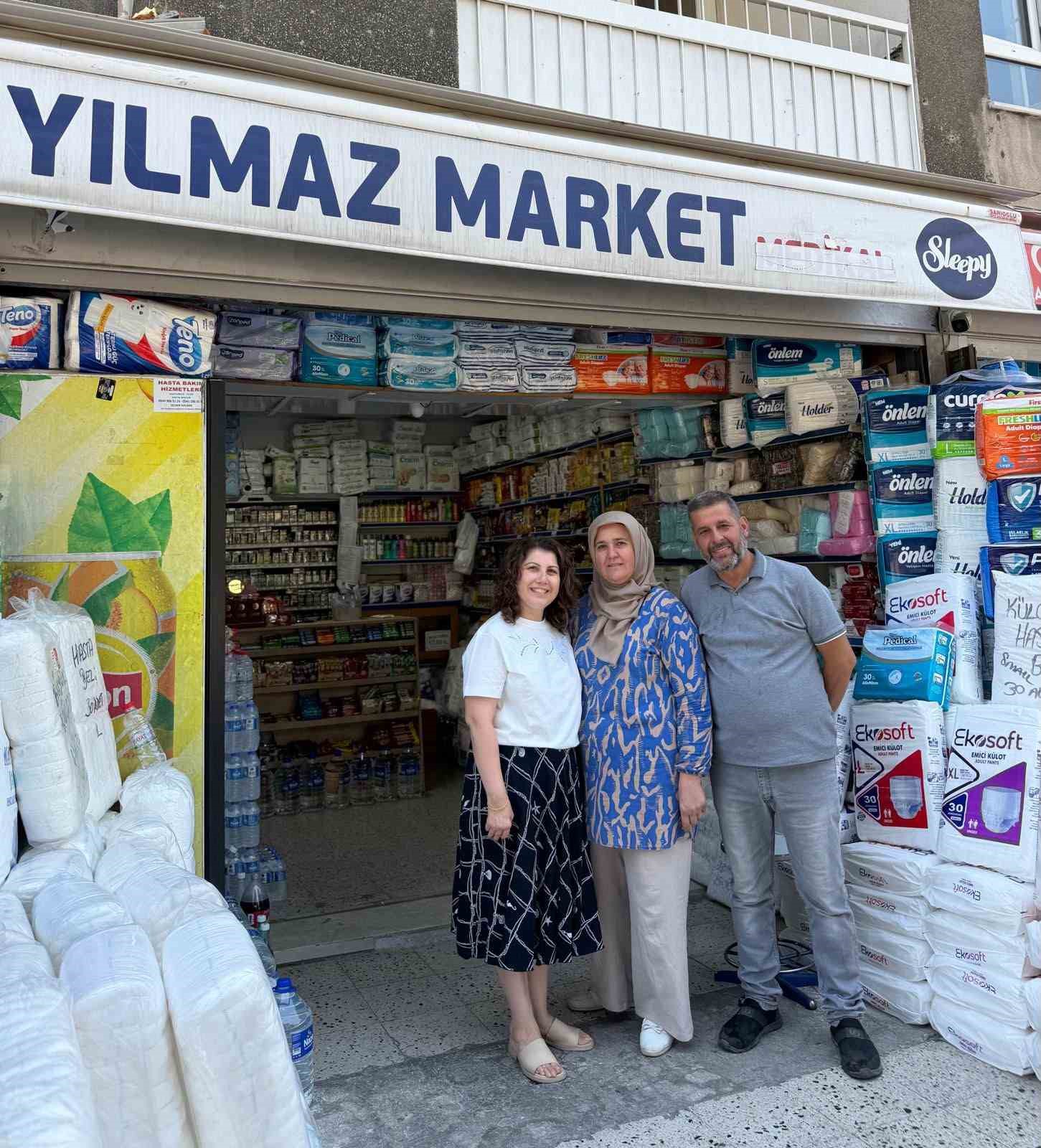 AK PARTİ DENİZLİ İL TEŞKİLATI, KENT GENELİNDEKİ ESNAF BULUŞMALARINI ARALIKSIZ SÜRDÜRÜYOR. İL YÖNETİM KURULU ÜYELERİ, İL GENELİNDE FAALİYET GÖSTEREN MAHALLE BAKKALLARINI ZİYARET EDEREK HEM ESNAFIN TALEPLERİNİ DİNLEDİ HEM DE EKONOMİK GELİŞMELERE DAİR GÖRÜŞ ALIŞVERİŞİNDE BULUNDU.