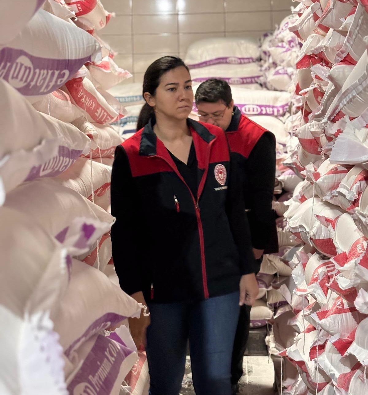 DENİZLİ İL TARIM VE ORMAN MÜDÜRLÜĞÜ EKİPLERİ, VATANDAŞLARIN GÜVENİLİR VE SAĞLIKLI GIDAYA ULAŞMASINI SAĞLAMAK AMACIYLA EKMEK ÜRETİMİ YAPAN İŞLETMELERE YÖNELİK GECE DENETİMLERİNİ SÜRDÜRÜYOR.