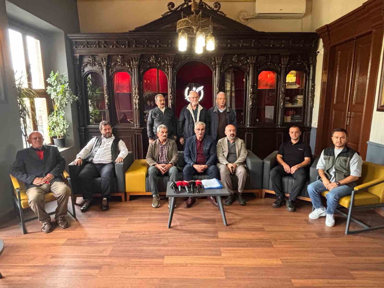 KÜREM-DER GENEL BAŞKANI ORMAN YÜKSEK MÜHENDİSİ FARUK ÇEBİ, TRABZON GAZETECİLER CEMİYETİ’NDE BASIN AÇIKLAMASI DÜZENLEDİ.