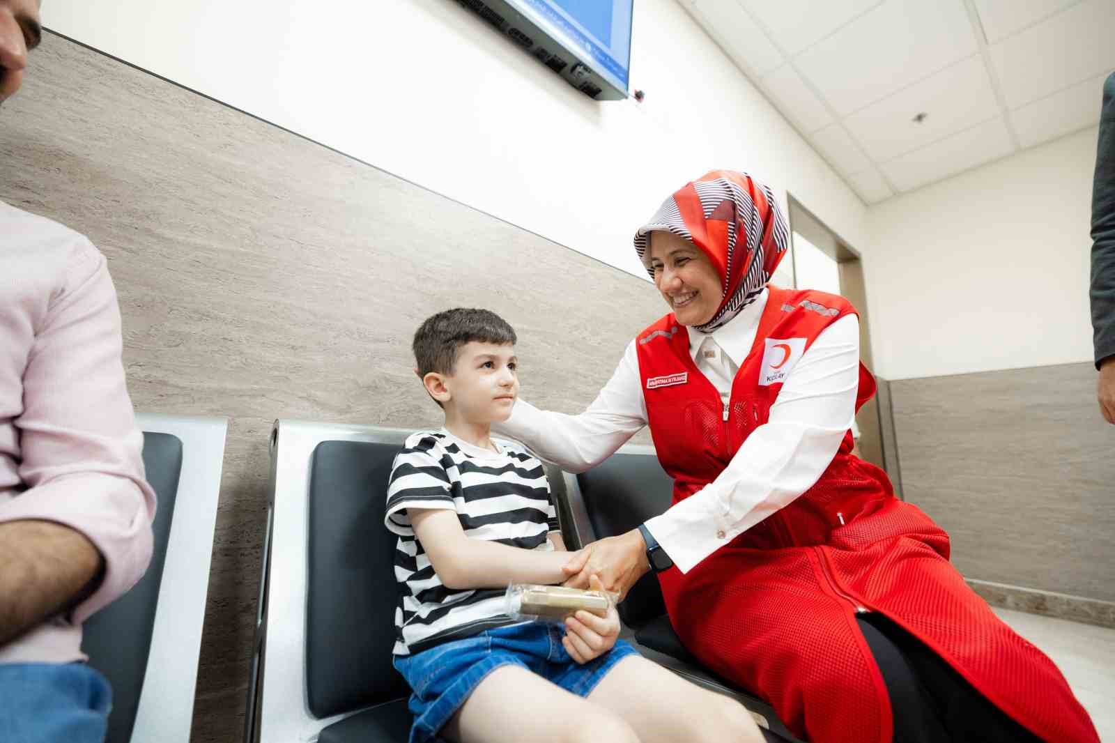 TÜRK KIZILAY GENEL BAŞKANI FATMA MERİÇ YILMAZ