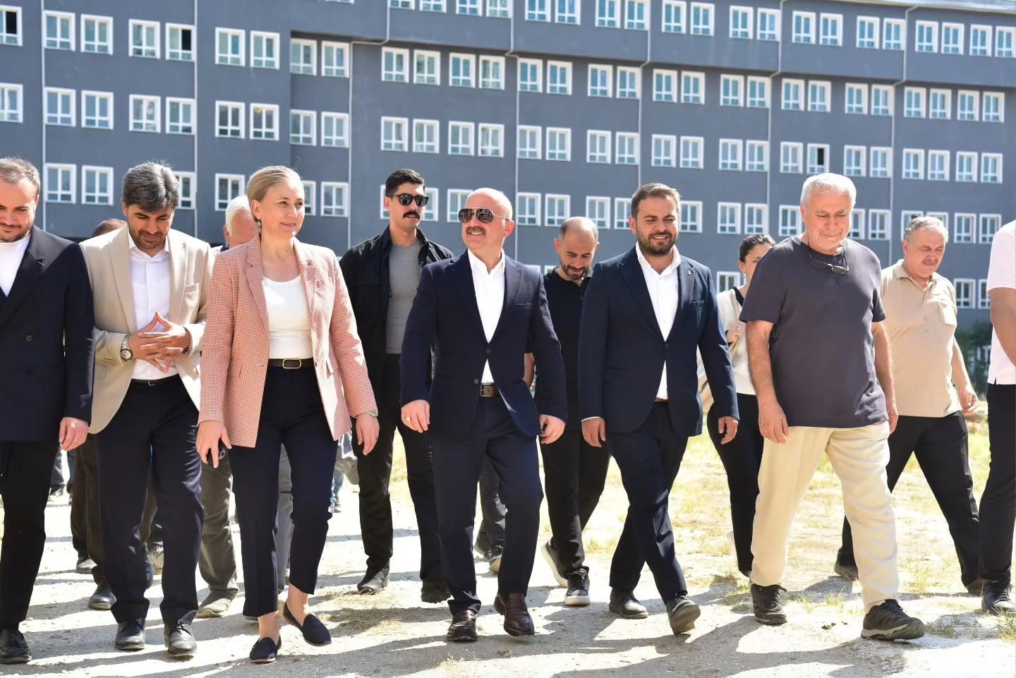 AYDIN VALİSİ DR. OSMAN VAROL, NAZİLLİ’DE YAPIM ÇALIŞMALARI DEVAM EDEN KÜLLİYE CAMİSİ VE KUR’AN KURSU KÜLLİYESİ İNŞAATINDA İNCELEMELERDE BULUNDU.