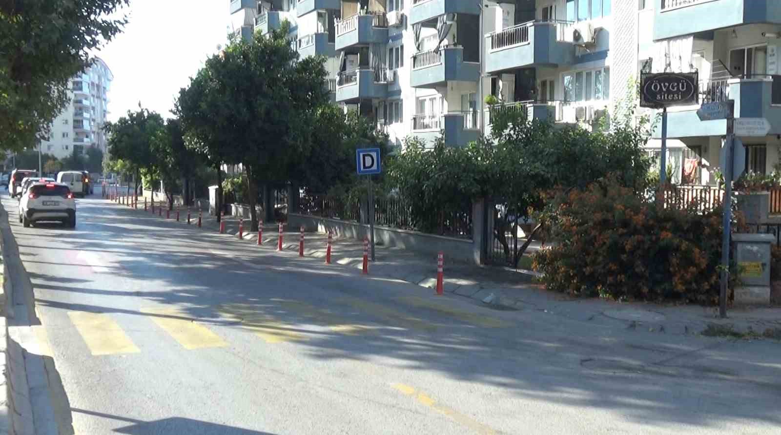 AYDIN'IN EFELER İLÇESİNDE 8 YIL ÖNCE BOŞANDIĞI EŞİ FADİME AKBAL'I (47) SİLAHLA VURAN KAMİL KÖSE (57) BÖLGEDEN UZAKLAŞIP TARLA YOLUNDA ARAÇ İÇERİSİNDE ÖLÜ OLARAK BULUNDU