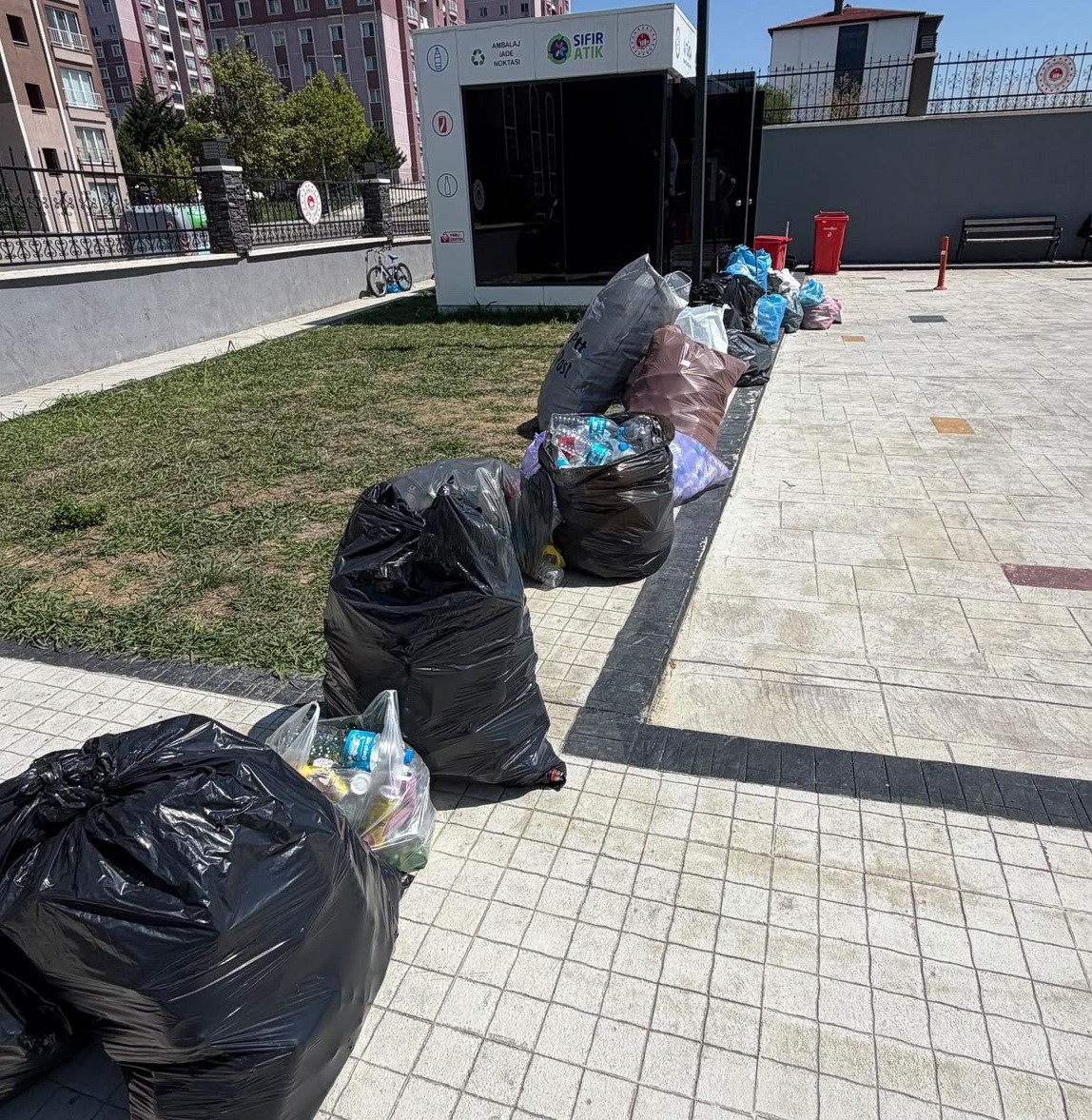 DEPOZİTOSU OLAN AMBALAJLAR (DOA) SİSTEMİ KAPSAMINDA SAMSUN’DA TEMMUZ AYI SONU İTİBARIYLA 2 MİLYON 15 BİN 40 AMBALAJ İADE EDİLEREK GERİ DÖNÜŞÜME KAZANDIRILDI.