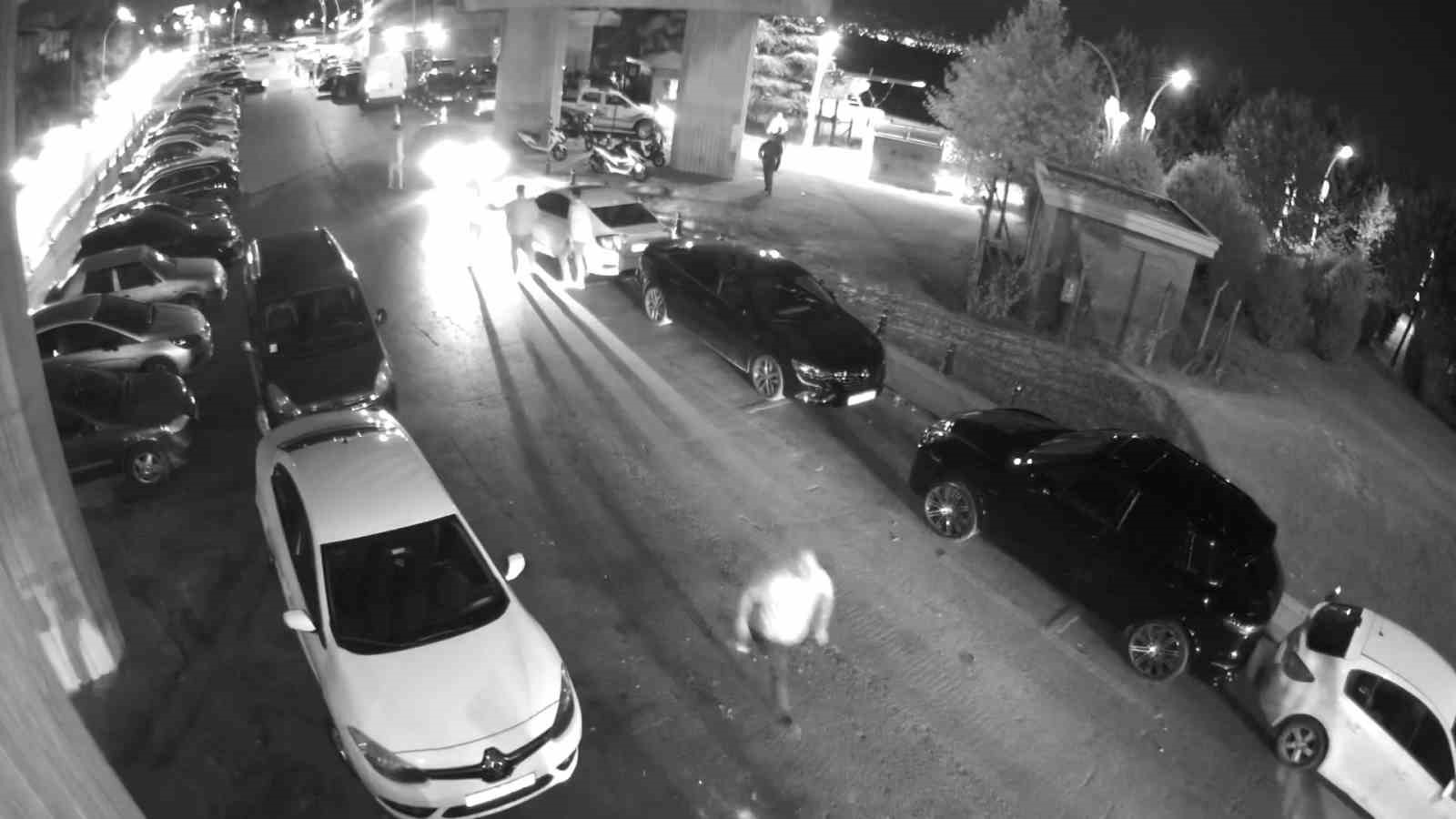 İZMİT İLÇESİNDE KAFEDE ÇIKAN VE İKİ KARDEŞİN ÖLÜMÜYLE SONUÇLANAN SİLAHLI KAVGAYA İLİŞKİN DETAYLI GÖRÜNTÜLER DAVA DOSYASINA GİRD