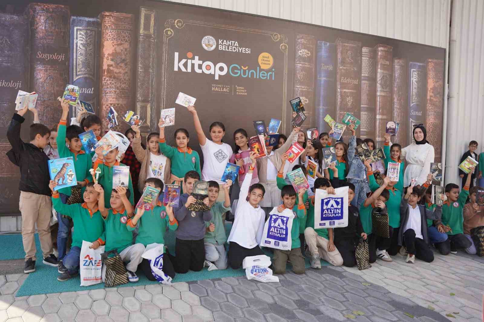 KÂHTA 2. KİTAP GÜNLERİ’Nİ 70 BİN KİŞİ ZİYARET ETTİ