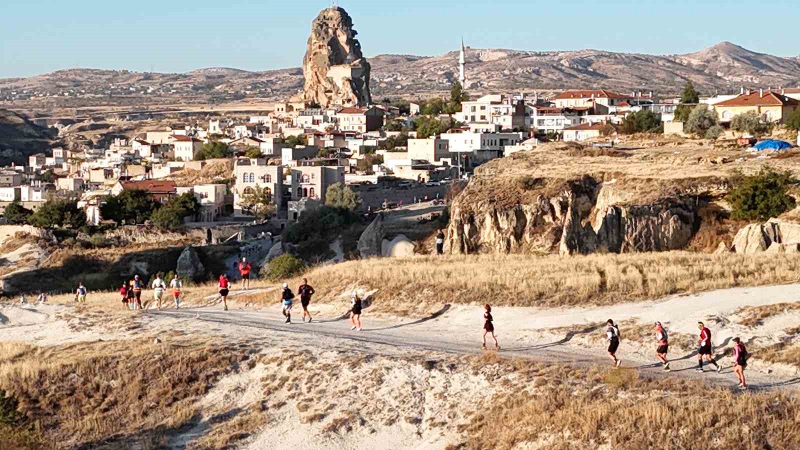 KAPADOKYA ULTRA TRAİL, 78 ÜLKEDEN 2 BİN 954 SPORCUNUN KATILIMIYLA GERÇEKLEŞTİRİLECEK (ARŞİV)