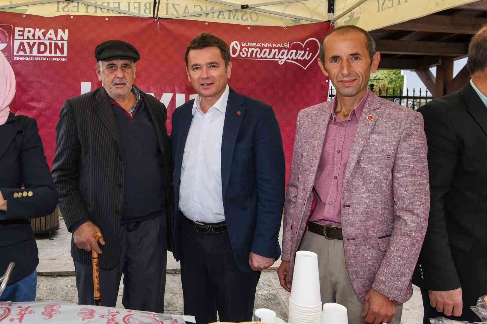 OSMANGAZİ BELEDİYE BAŞKANI ERKAN AYDIN, İLÇEYİ ORTAK AKIL VE İSTİŞARE ANLAYIŞIYLA YÖNETME HEDEFİ DOĞRULTUSUNDA MAHALLE ZİYARETLERİNİ SÜRDÜRÜYOR. İLÇENİN FARKLI NOKTALARINDA VATANDAŞLARLA BİR ARAYA GELEREK TALEP, GÖRÜŞ VE ÖNERİLERİ YERİNDE DİNLEYEN BAŞKAN AYDIN, BU KEZ MOLLAFENARİ MAHALLESİ’Nİ ZİYARET ETTİ.