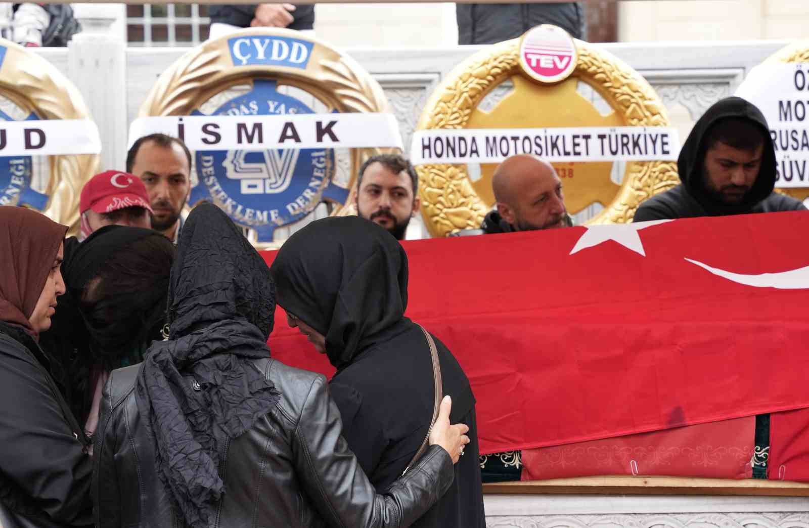 FENOMEN MOTORCU CUMHUR KAHRAMAN SON YOLCULUĞUNA UĞURLANDI