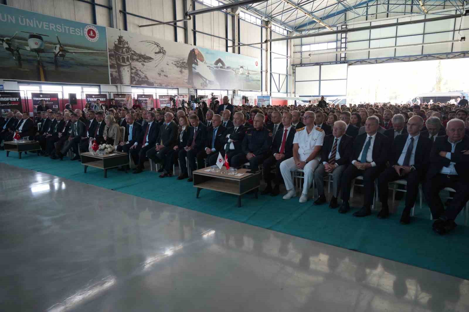 SAMSUN ÜNİVERSİTESİNİN 2026-2027 AKADEMİK YILI AÇILIŞ PROGRAMI İLE 66. HÜKÜMET TİCARET BAKANI VE TBMM PLAN VE BÜTÇE KOMİSYONU BAŞKANI DR. MEHMET MUŞ’A FAHRİ DOKTORA TEVCİH TÖRENİ GERÇEKLEŞTİRİLDİ.