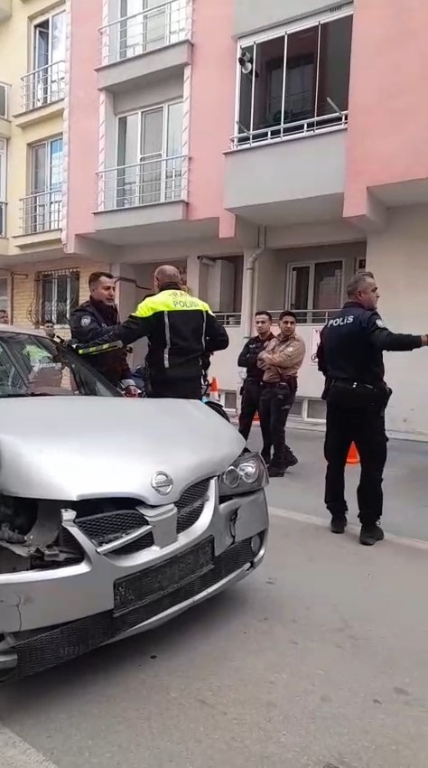 EDİRNE’DE KOVALAMACA SONRASI YAKALANAN SÜRÜCÜNÜN BABASINDAN GAZETECİYE TEHDİT