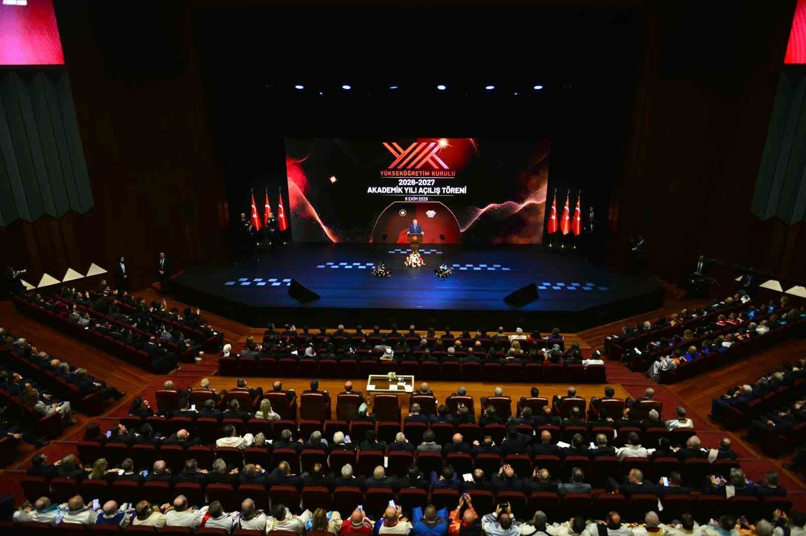 YÜKSEKÖĞRETİM KURULU (YÖK) 2026-2027 AKADEMİK YILI AÇILIŞ TÖRENİ, CUMHURBAŞKANI RECEP TAYYİP ERDOĞAN’IN TEŞRİFLERİYLE, YÜKSEKÖĞRETİM KURULUNUN (YÖK) EV SAHİPLİĞİNDE CUMHURBAŞKANLIĞI KÜLLİYESİ BEŞTEPE MİLLET KONGRE VE KÜLTÜR MERKEZİNDE GERÇEKLEŞTİRİLDİ.