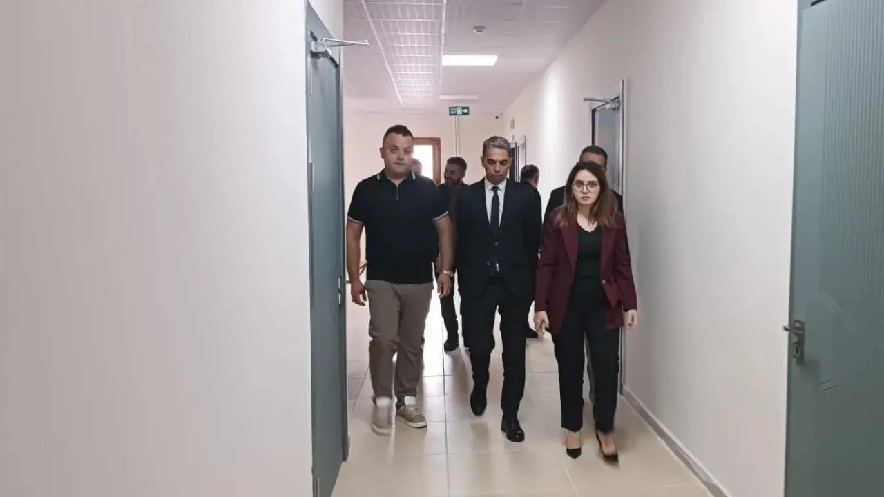 SİNOP VALİ YARDIMCISI BAHAR KAYA, YAKINDA HİZMETE AÇILMASI PLANLANAN 75 KİŞİ KAPASİTELİ ÖZEL GÜLCE BAKIM MERKEZİ’Nİ ZİYARET EDEREK HAZIRLIK ÇALIŞMALARINI İNCELEDİ.