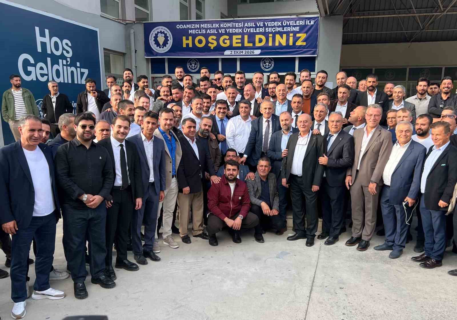 MANİSA TİCARET VE SANAYİ ODASI (MANİSA TSO) MESLEK KOMİTESİ VE MECLİS ÜYELİĞİ ORGAN SEÇİMLERİ TAMAMLANDI. MEVCUT YÖNETİM KURULU BAŞKANI MEHMET YILMAZ’IN DESTEKLEDİĞİ SARI LİSTELER, 23 MESLEK KOMİTESİNİN 22’SİNDE SANDIKTAN BİRİNCİ ÇIKARAK SEÇİMLERE DAMGASINI VURDU.