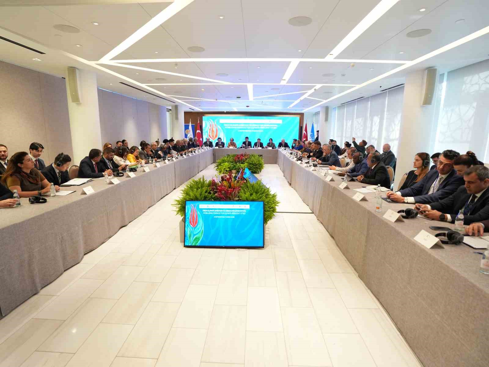COP31 BAŞKANI VE ÇEVRE, ŞEHİRCİLİK VE İKLİM DEĞİŞİKLİĞİ BAŞKANI MURAT KURUM, RESMİ ZİYARET KAPSAMINDA BULUNDUĞU ABD'NİN NEW YORK KENTİNDEKİ TEMASLARINI SÜRDÜRÜYOR.