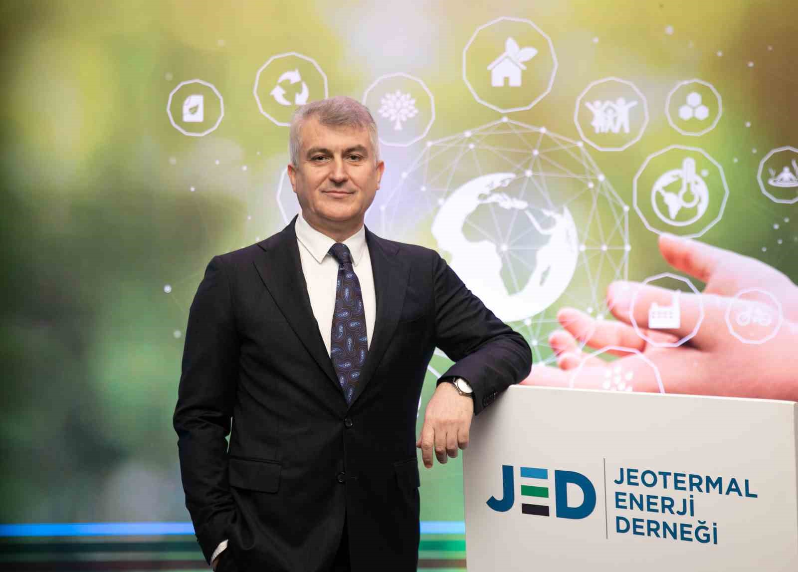 JEOTERMAL ENERJİ DERNEĞİ (JED) YÖNETİM KURULU BAŞKANI ALİ KINDAP, "JEOTERMAL ENERJİYİ YALNIZCA ELEKTRİK ÜRETİMİ VE KONUT ISITMASI ÖLÇEĞİNDE GÖRMEMEK GEREKİYOR. TÜM GELİŞMİŞ ÜLKELER, BÖLGESEL ISITMA VE SOĞUTMA SİSTEMLERİNDE JEOTERMALİ DAHA SIK KULLANIYOR VE KAMU YÖNETİMLERİ TARAFINDAN DESTEKLENİYOR." DEDİ.