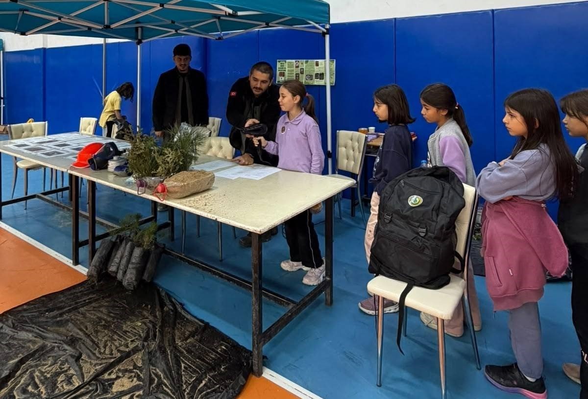 EMET’TE BİLİM FESTİVALİ’NDE ÇOCUKLARA EROZYON EĞİTİMİ