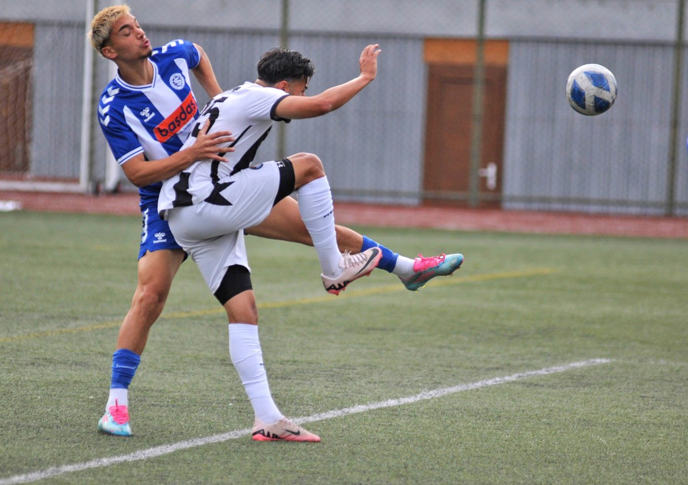 ÇEŞME BELEDİYESPOR İZMİRSPOR DEPLASMANINDAN 5-1 MAĞLUBİYETLE DÖNDÜ