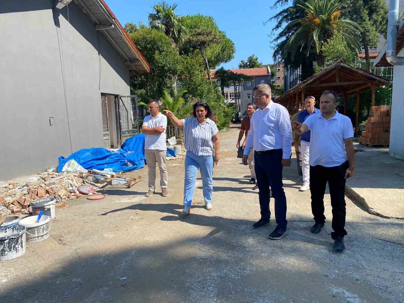 SAMSUN VALİLİĞİ YATIRIM İZLEME VE KOORDİNASYON BAŞKANLIĞI (YİKOB) İLE İL MİLLÎ EĞİTİM MÜDÜRLÜĞÜ TARAFINDAN YÜRÜTÜLEN ÇALIŞMALAR KAPSAMINDA, 2026 YILI BÜYÜK ONARIM PROGRAMINDA 112 OKUL İÇİN TOPLAM 115 MİLYON 900 BİN LİRALIK BÜTÇE AYRILDI. BU BÜTÇENİN 99 MİLYON LİRASI HARCANDI.