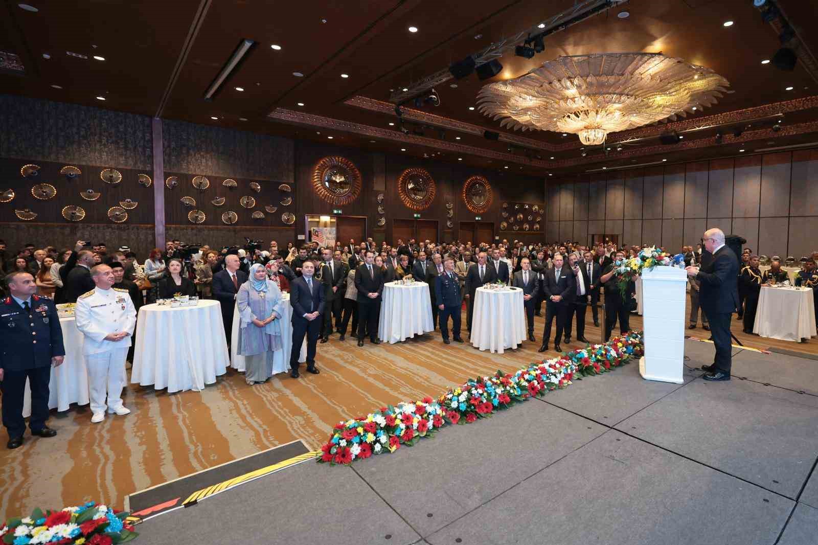 MİLLİ SAVUNMA BAKANI YAŞAR GÜLER, MALEZYA MİLLİ GÜNÜ DOLAYISIYLA ANKARA’DA DÜZENLENEN RESEPSİYONA KATILDI.