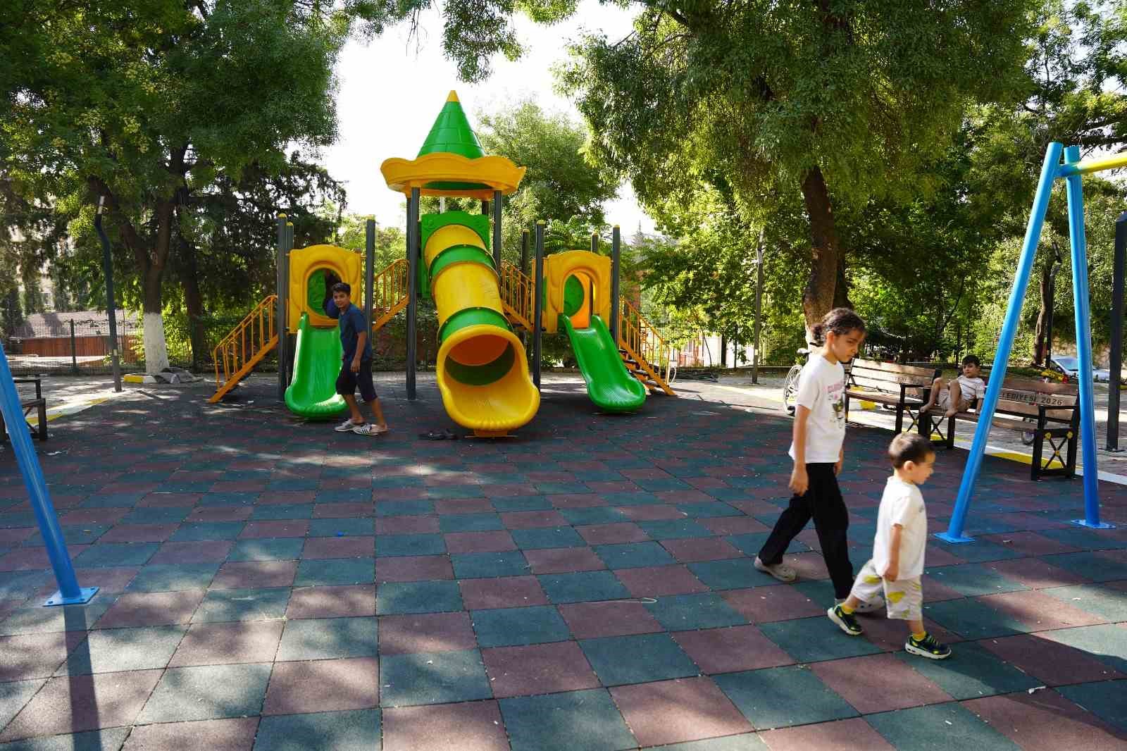 KAHTA’DA SOSYAL YAŞAMA DEĞER KATAN YENİ BİR TESİS DAHA HİZMETE GİRDİ