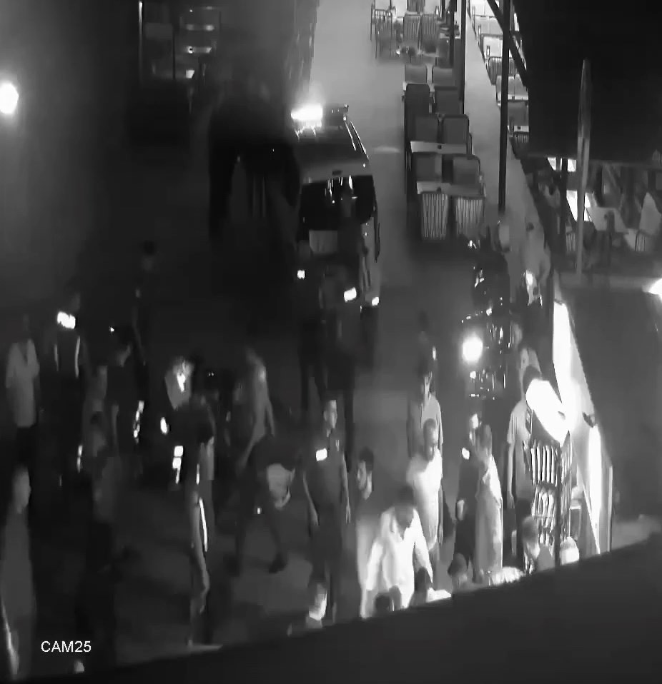 İZMİT İLÇESİNDE KAFEDE ÇIKAN VE İKİ KARDEŞİN ÖLÜMÜYLE SONUÇLANAN SİLAHLI KAVGAYA İLİŞKİN DETAYLI GÖRÜNTÜLER DAVA DOSYASINA GİRD