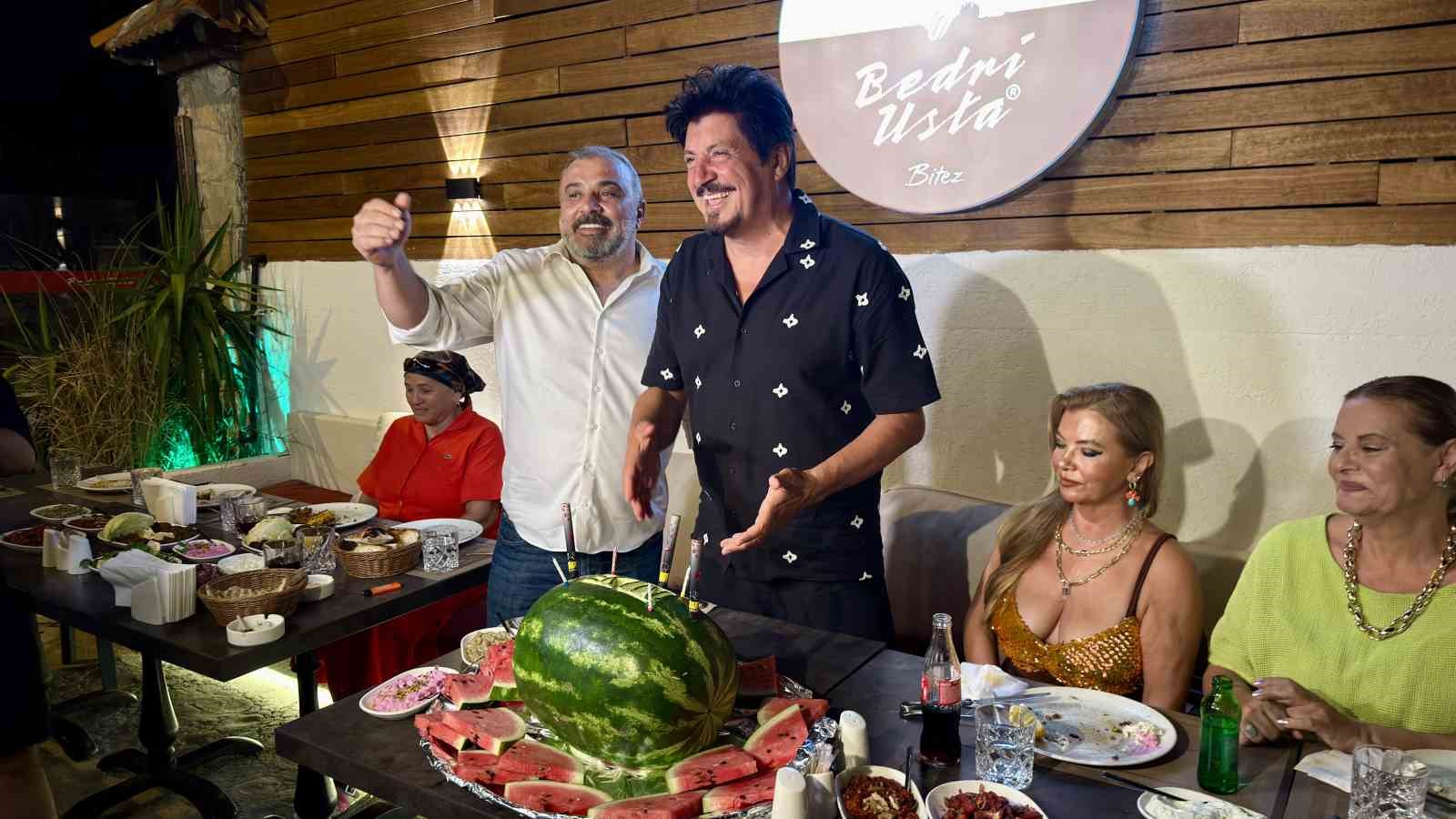 EKİN AKKAŞ’IN DOĞUM GÜNÜ PASTASI KARPUZ OLDU