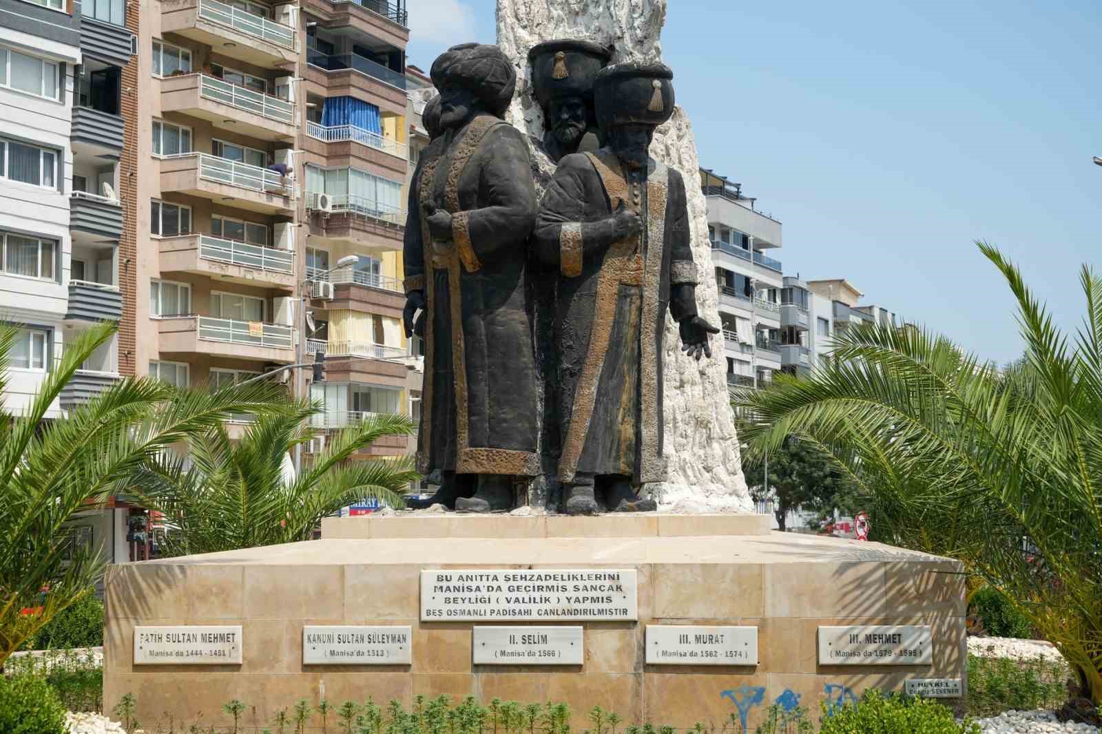 MORİS ŞİNASİ KAVŞAĞINDA BULUNAN ŞEHZADELER HEYKELİ