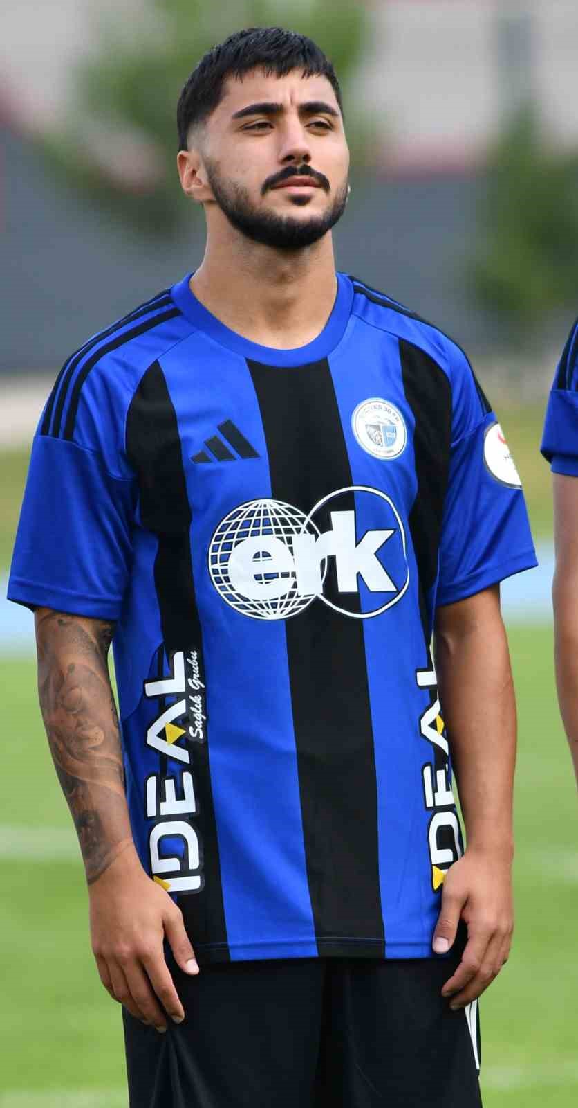 TFF 3. LİG EKİPLERİNDEN ERCİYES 38 FUTBOL SPOR KULÜBÜ, LİGİN 4. HAFTASINA EVİNDE KIRIKKALE FUTBOL KULÜBÜNÜ 2-1 YENEREK 3 PUANI HANESİNE YAZDIRDI.