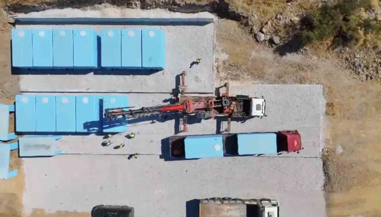 ÇANAKKALE’NİN AYVACIK İLÇESİNDE BULUN 30 KÖYE KESİNTİSİZ VE SAĞLIKLI İÇME SUYU TAŞIMA PROJESİ DEVAM EDİYOR.