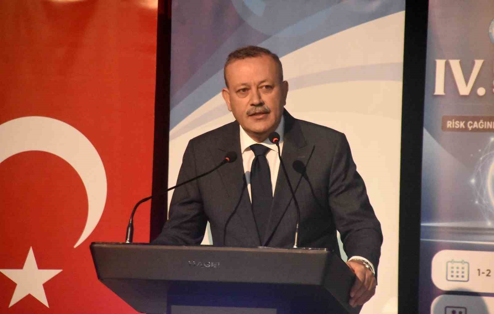 BİTLİS EREN ÜNİVERSİTESİ REKTÖRÜ PROF. DR. NECMETTİN ELMASTAŞ KONUŞMA YAPTI