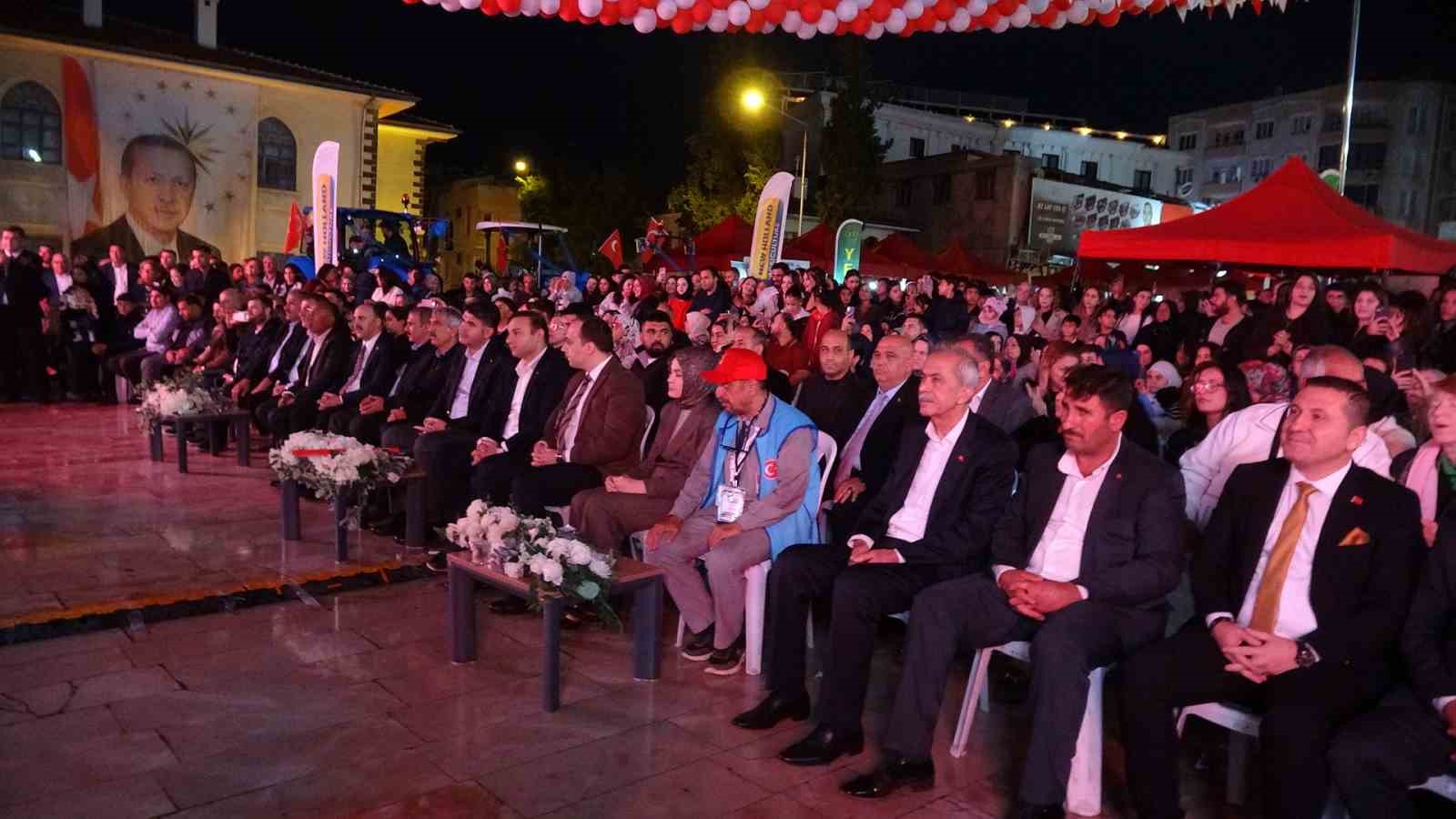 KİLİS’TE BİBER FESTİVALİ COŞKUYLA GERÇEKLEŞTİ