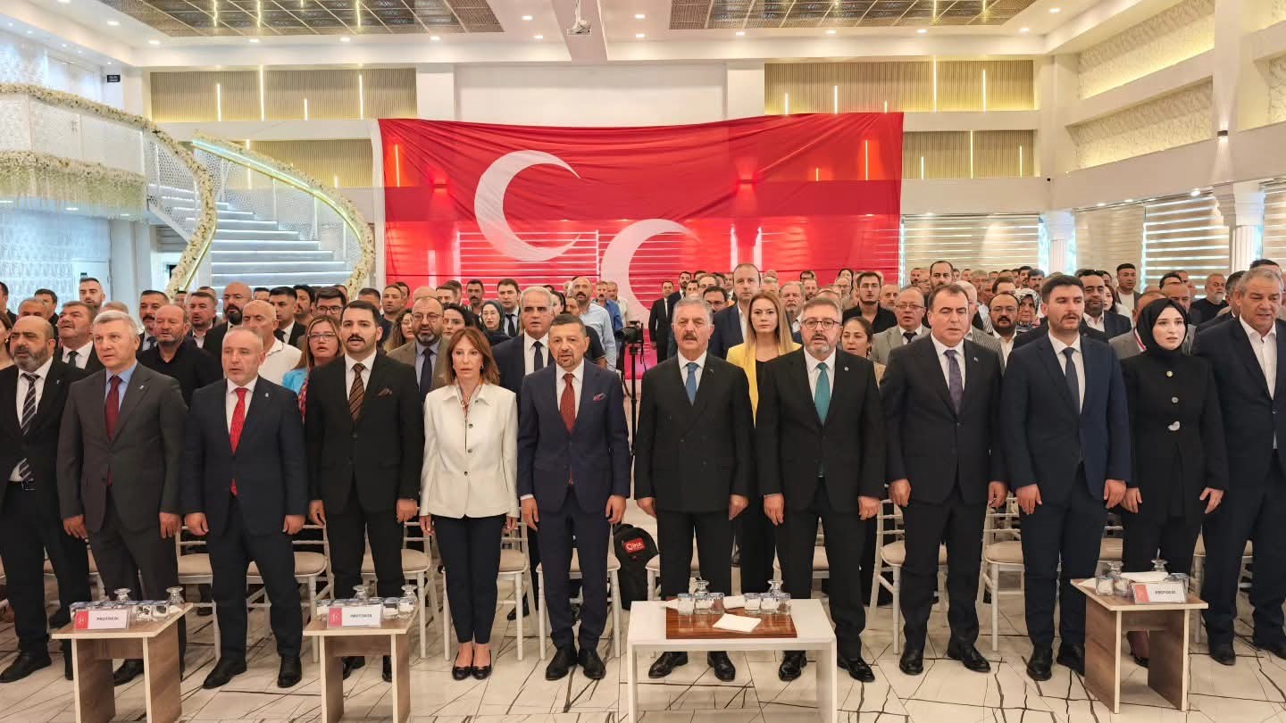 PROGRAMA KATILAN SİYASİ PARTİ TEMSİLCİLERİ, KAMU KURUMLARININ YÖNETİCİLERİ, SİVİL TOPLUM KURULUŞLARI, ODA BAŞKANLARI, DELEGELER VE TEŞKİLAT MENSUPLARI