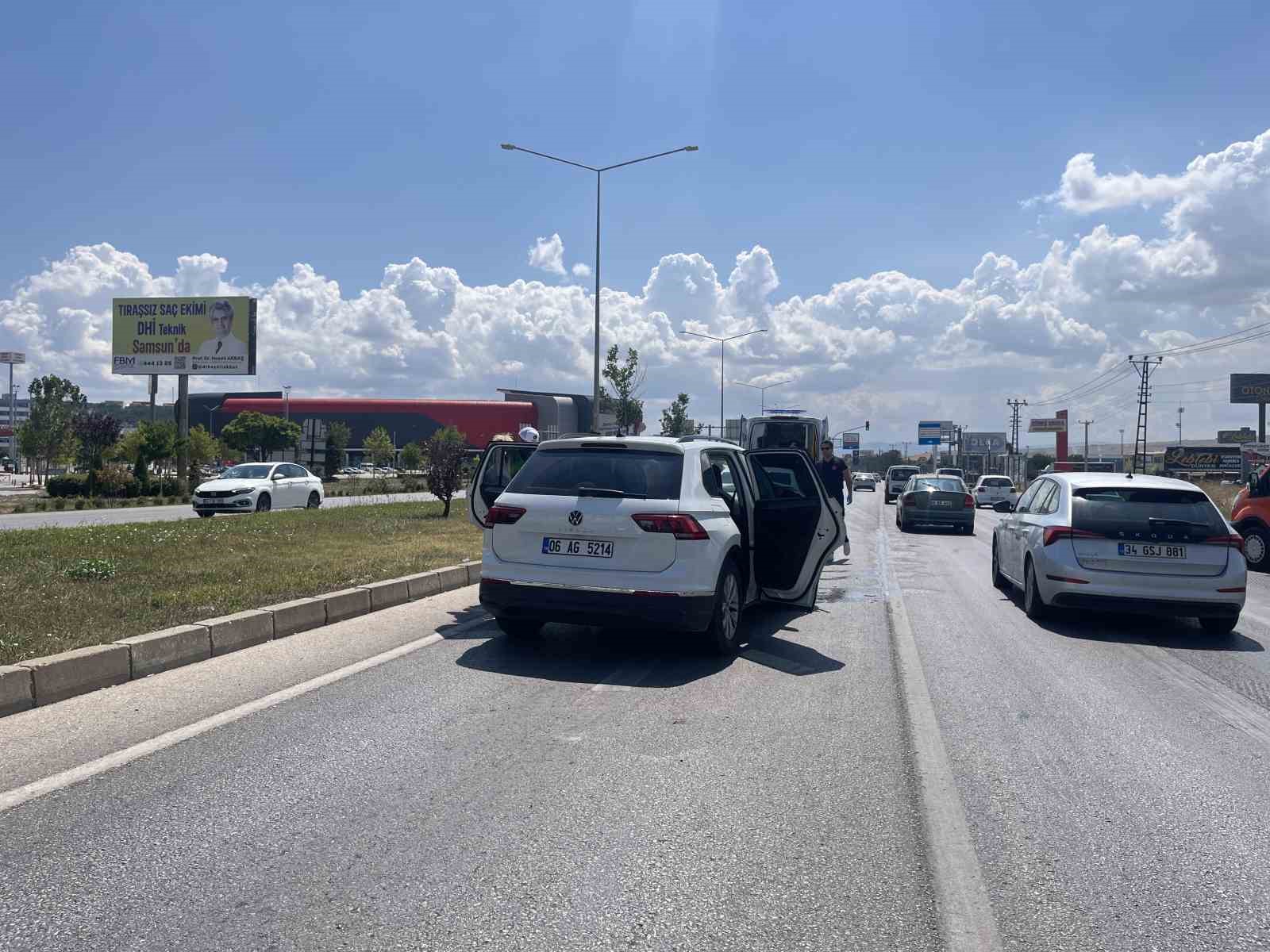 ÇORUM’DA CİPİN OTOMOBİLE ARKADAN ÇARPMASI NETİCESİNDE MEYDANA GELEN KAZADA 5 KİŞİ YARALANDI.