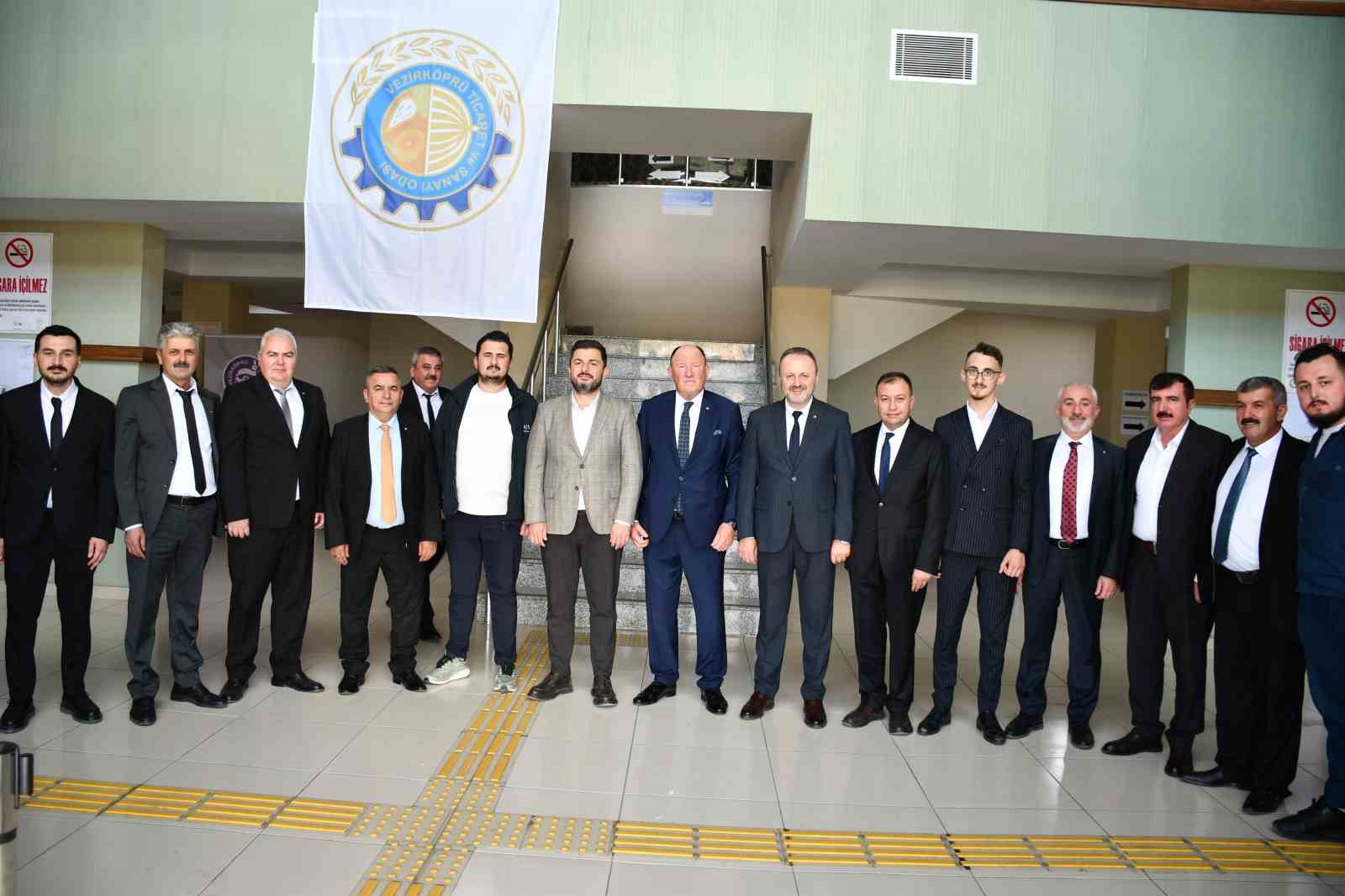 VEZİRKÖPRÜ TİCARET VE SANAYİ ODASI (TSO) MESLEK KOMİTE SEÇİMLERİ TAMAMLANDI. ÜÇ ADAYIN YARIŞTIĞI SEÇİMLERDE DURSUN ATAK’IN SARI LİSTESİ 3 MESLEK GRUBUNDA BİRİNCİ OLDU.